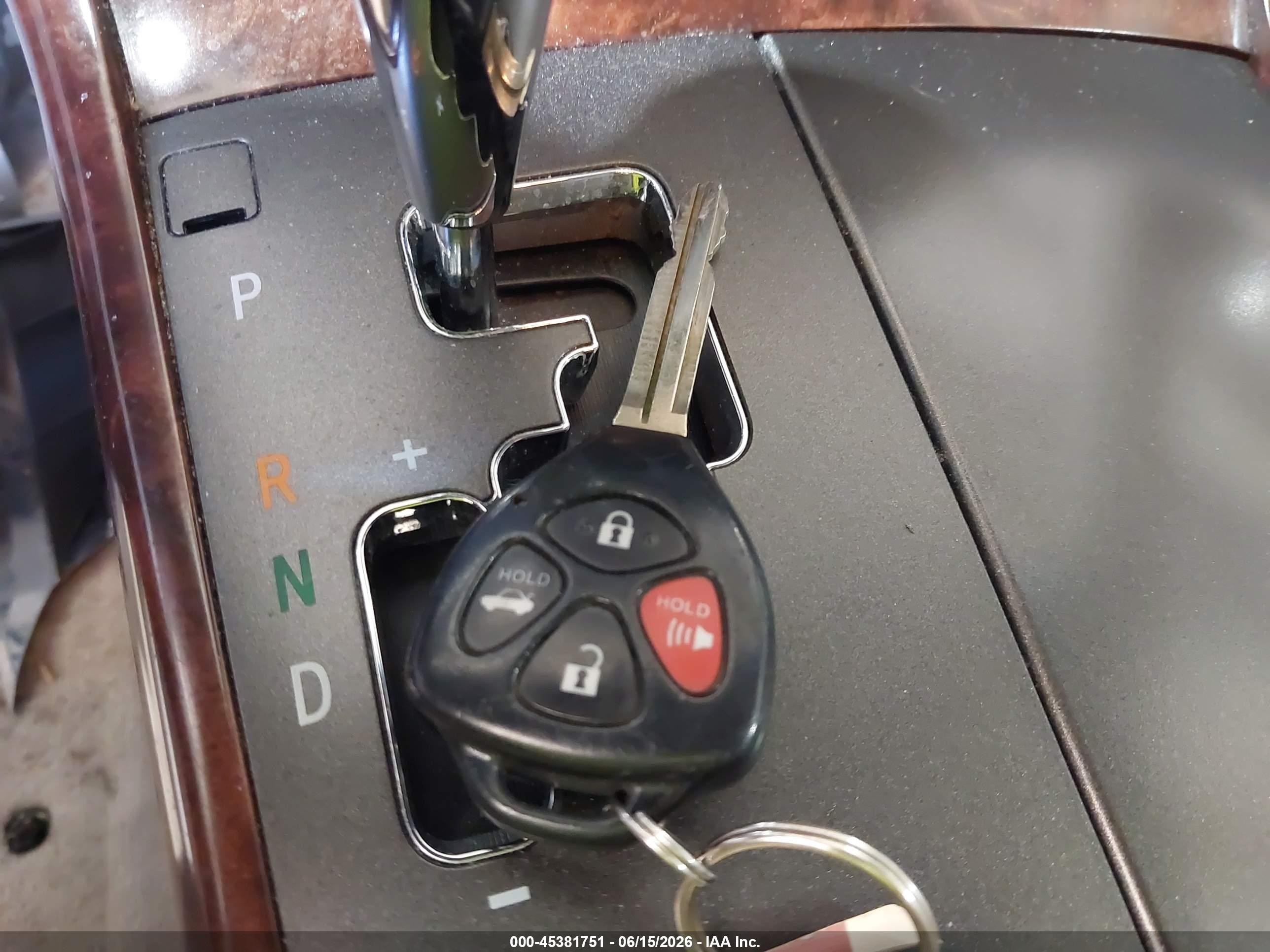 2012 Toyota Avalon   Серебряный vin: 4T1BK3DB0CU465368