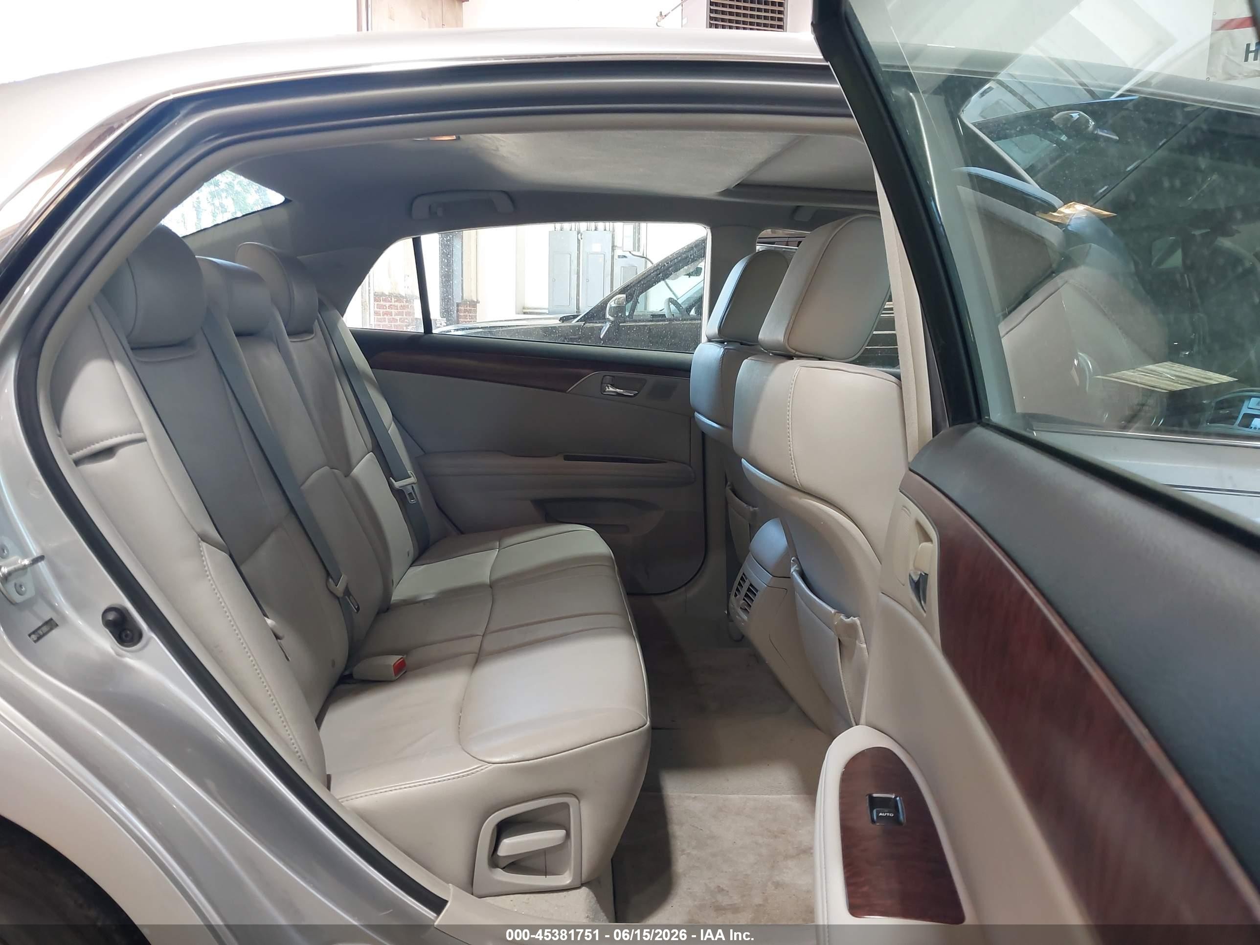 2012 Toyota Avalon   Серебряный vin: 4T1BK3DB0CU465368