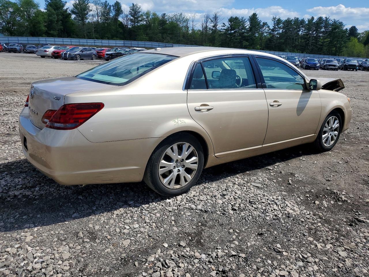 2010 Toyota Avalon Xls Золотой vin: 4T1BK3DB1AU352445