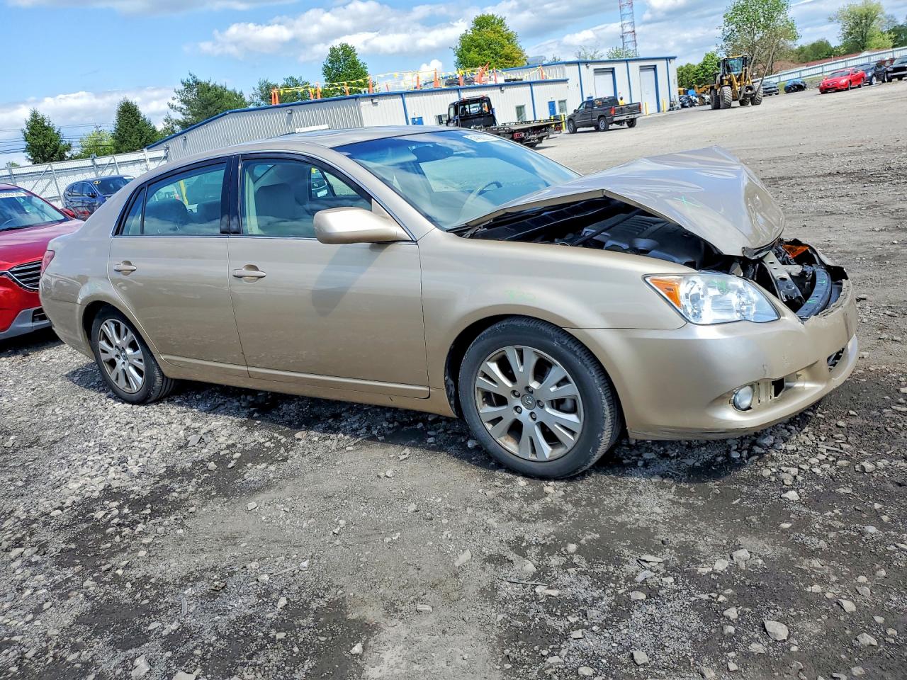 2010 Toyota Avalon Xls Золотой vin: 4T1BK3DB1AU352445