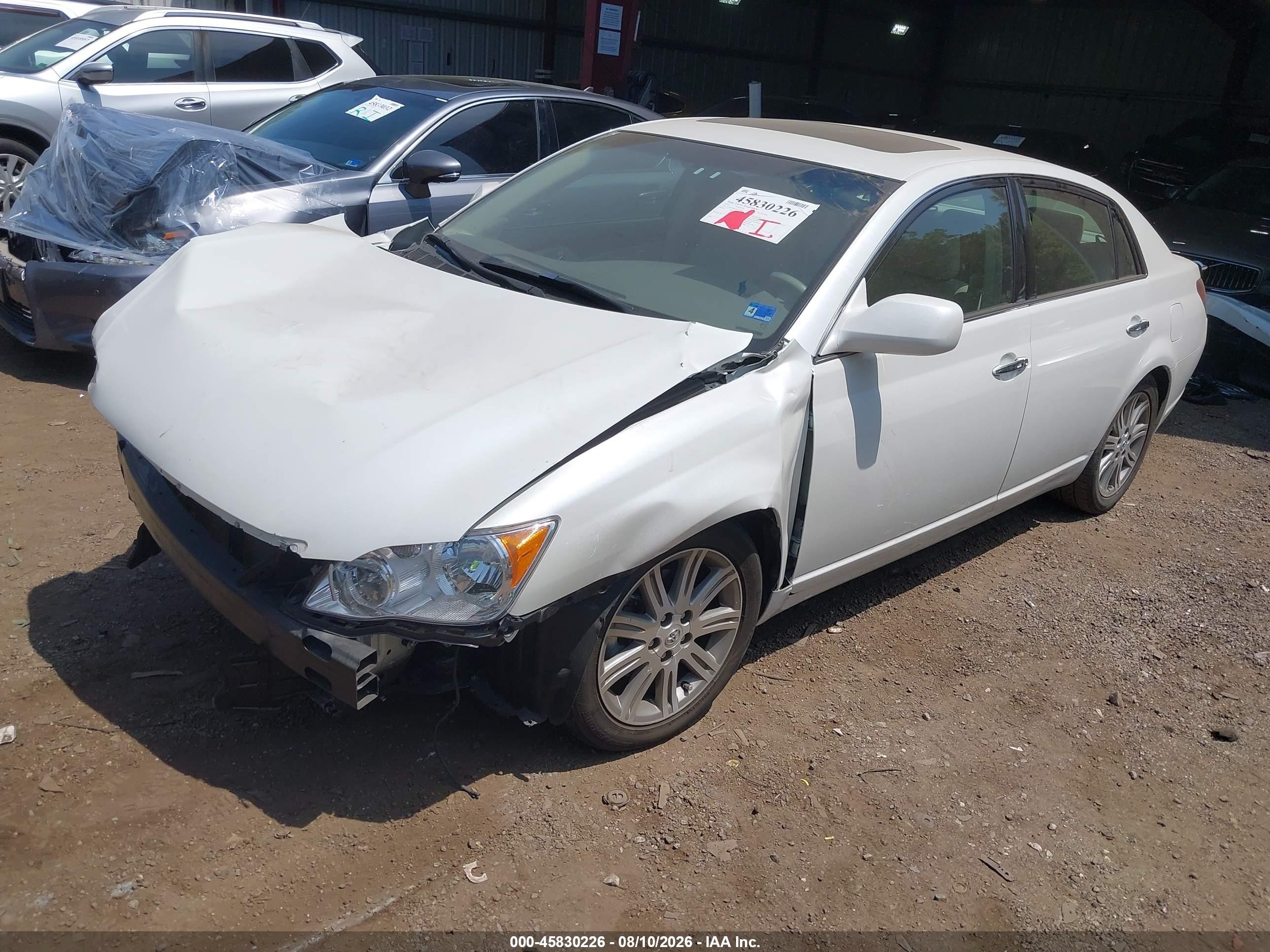 2010 Toyota Avalon Limited White vin: 4T1BK3DB1AU359010