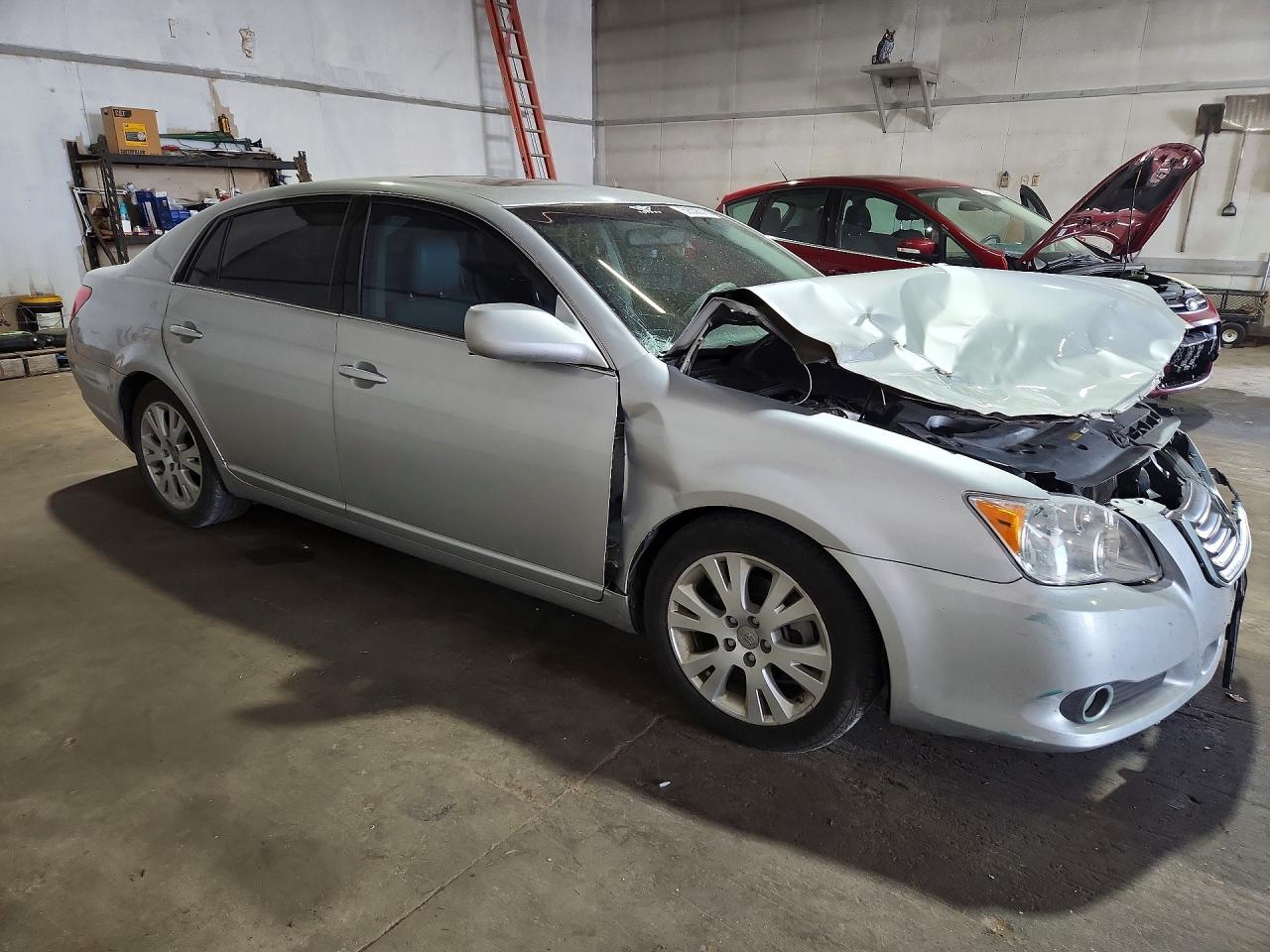 2010 Toyota Avalon Xls Серебряный vin: 4T1BK3DB1AU365986
