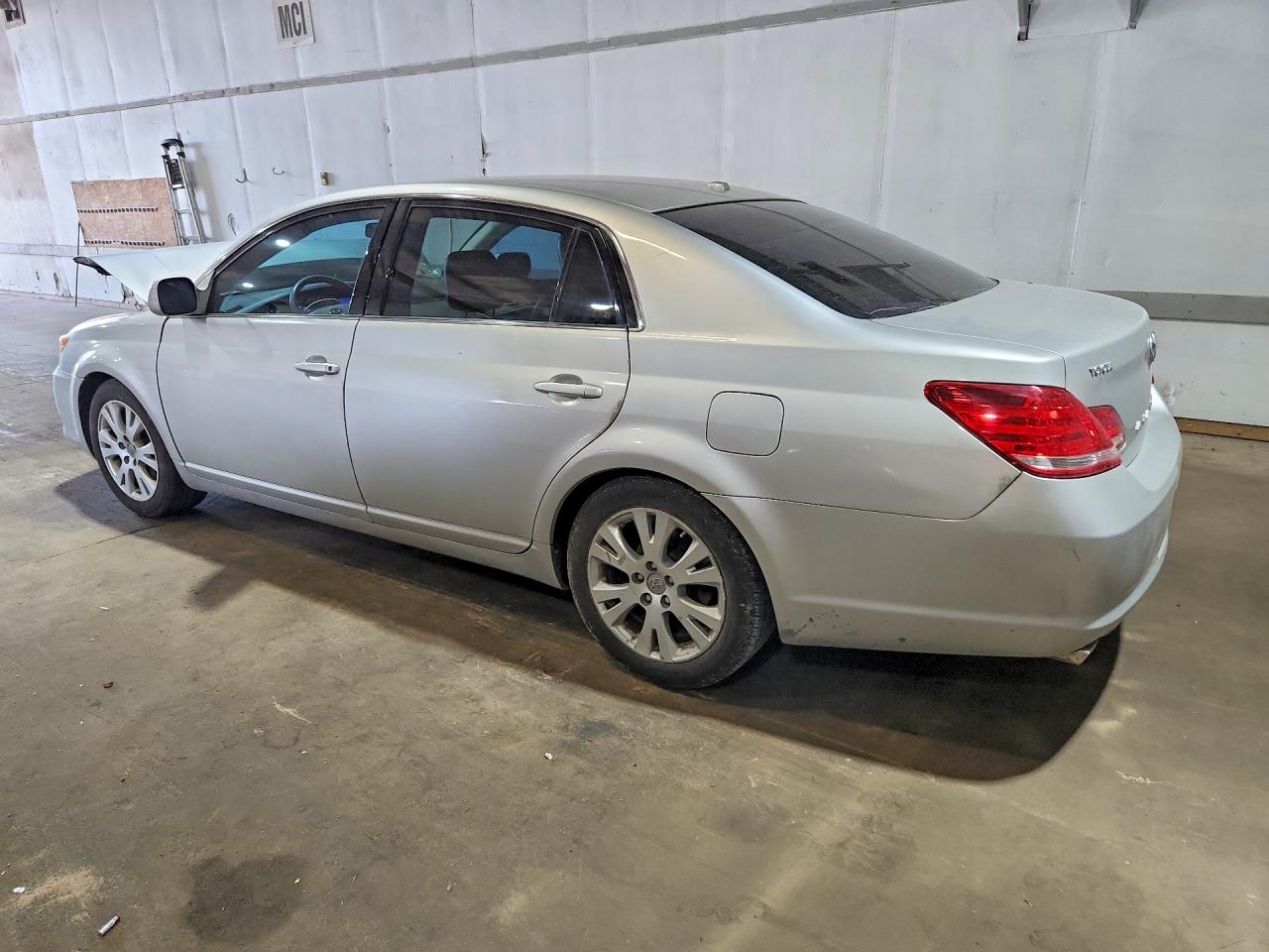 2010 Toyota Avalon Xls Серебряный vin: 4T1BK3DB1AU365986