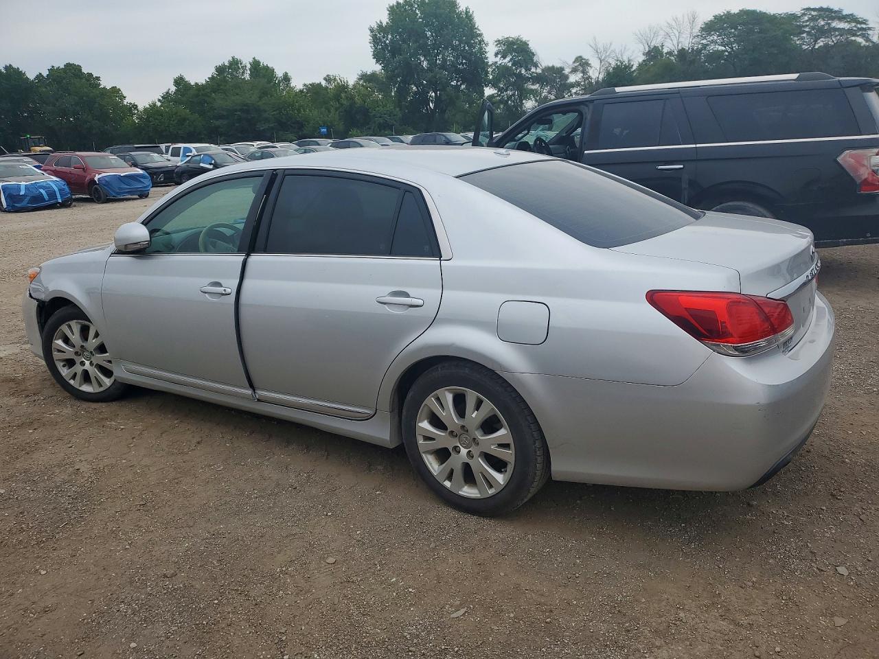 2011 Toyota Avalon Base Silver vin: 4T1BK3DB1BU383938