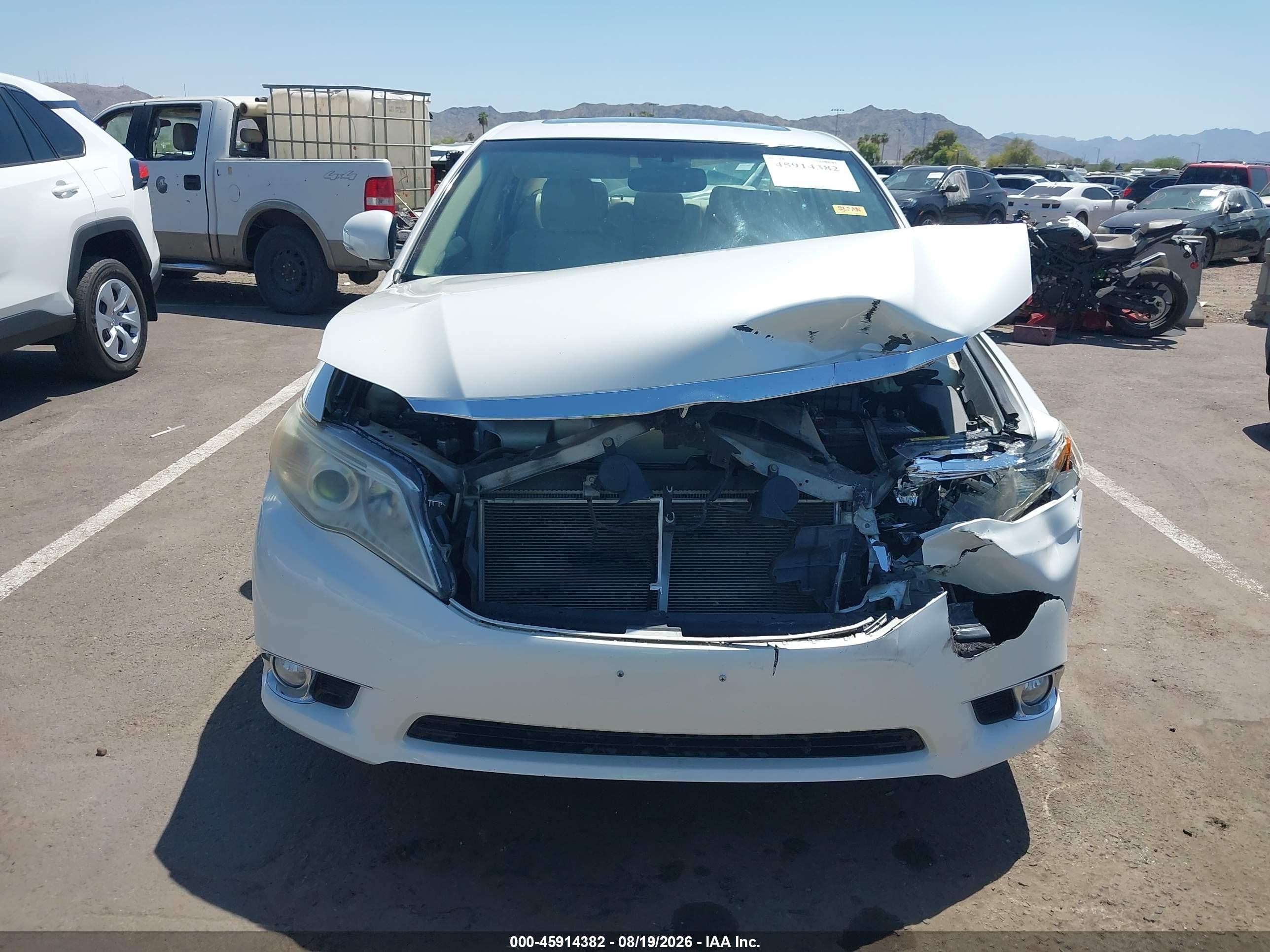 2011 Toyota Avalon Limited White vin: 4T1BK3DB1BU385365