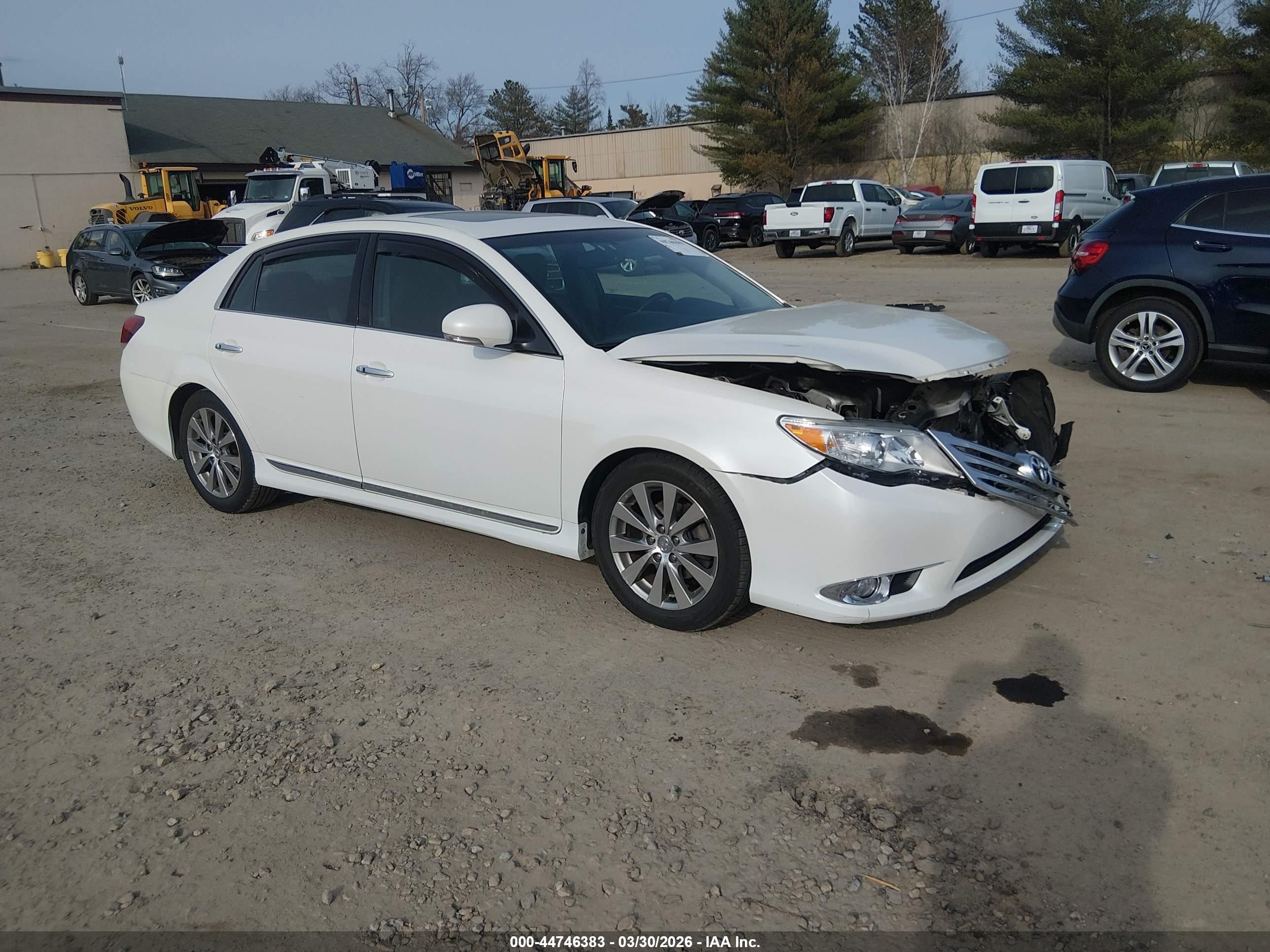 2011 Toyota Avalon Limited White vin: 4T1BK3DB1BU386354