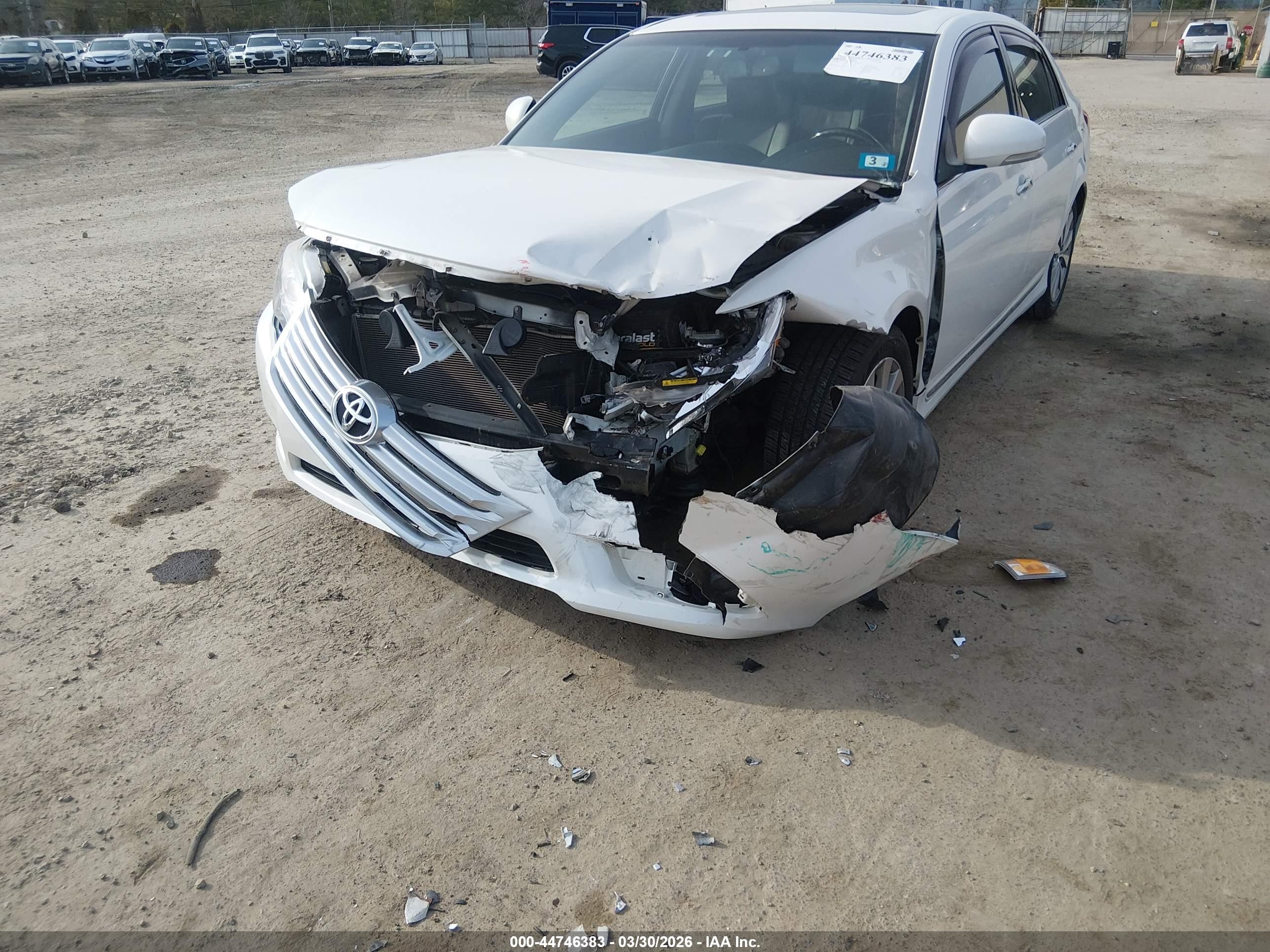 2011 Toyota Avalon Limited White vin: 4T1BK3DB1BU386354