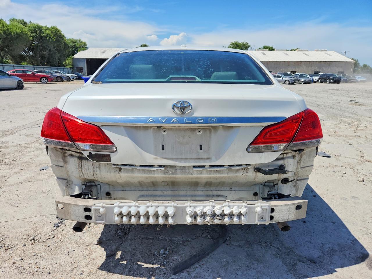 2011 Toyota Avalon White vin: 4T1BK3DB1BU389142