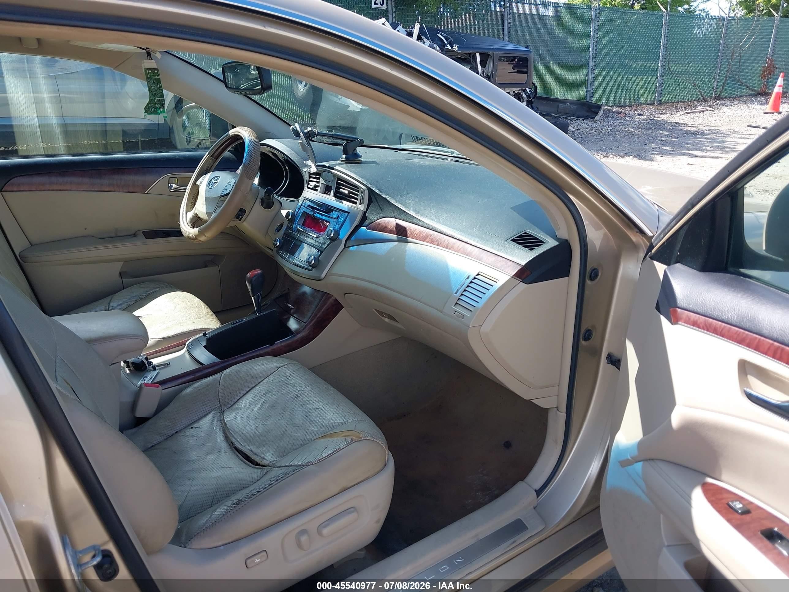 2011 Toyota Avalon Limited Gold vin: 4T1BK3DB1BU414752