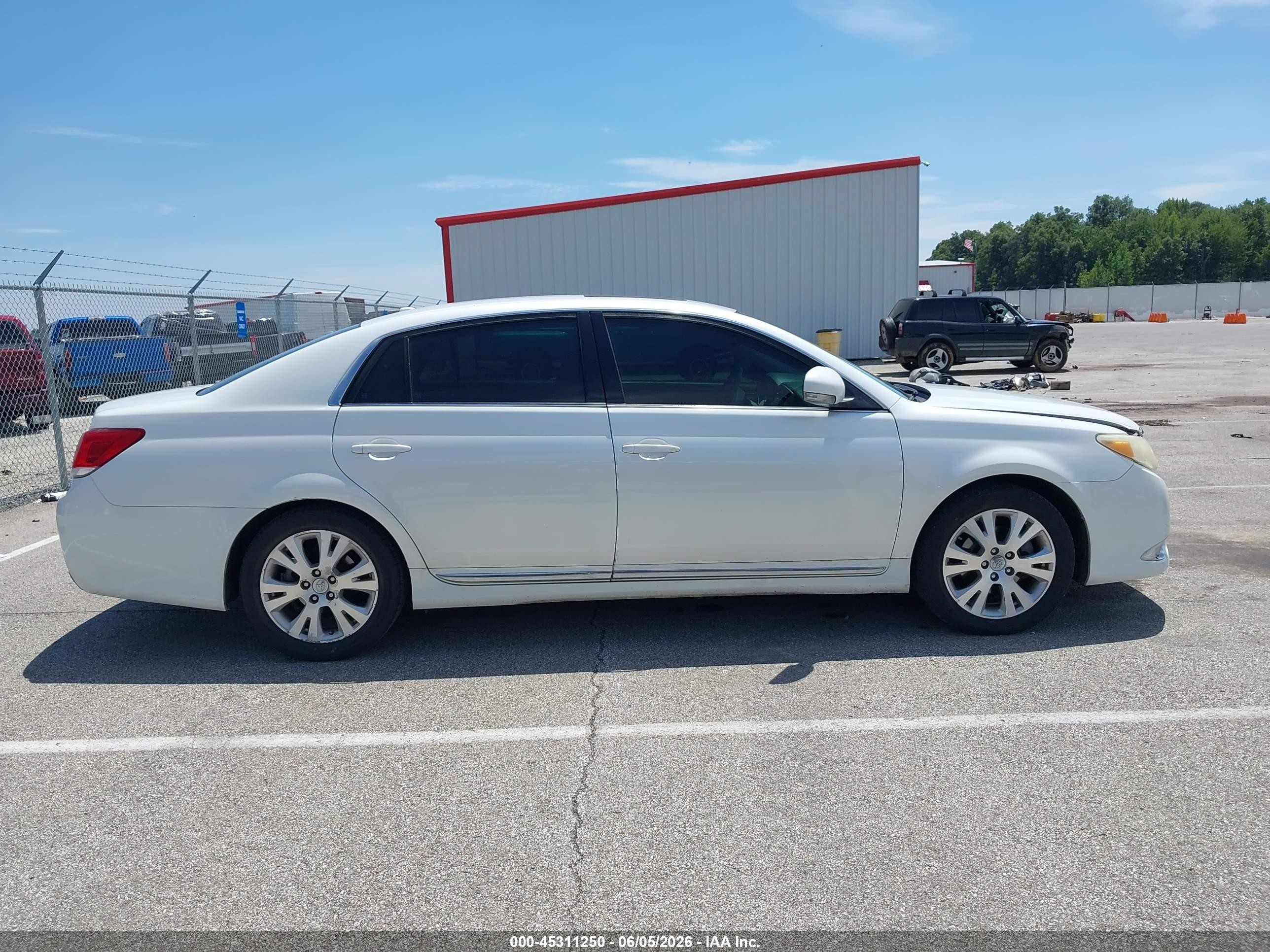 2012 Toyota Avalon   White vin: 4T1BK3DB1CU442889