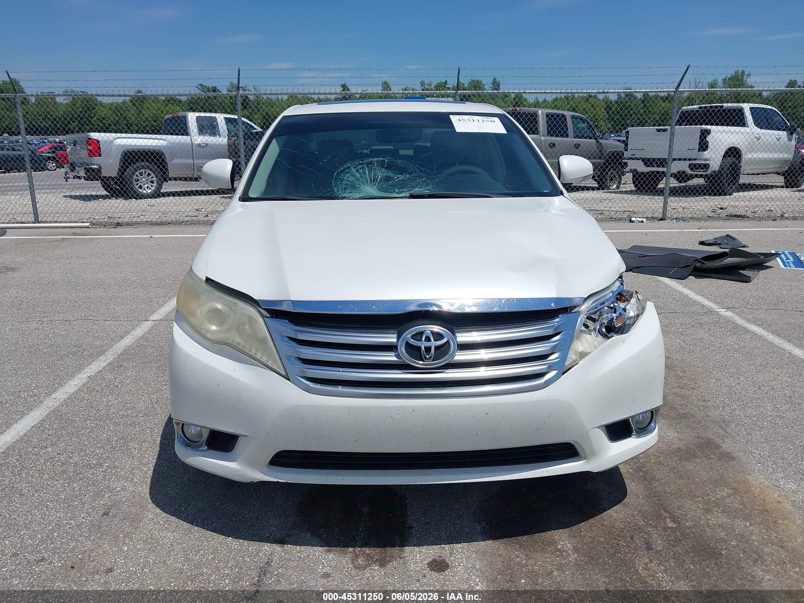 2012 Toyota Avalon   White vin: 4T1BK3DB1CU442889