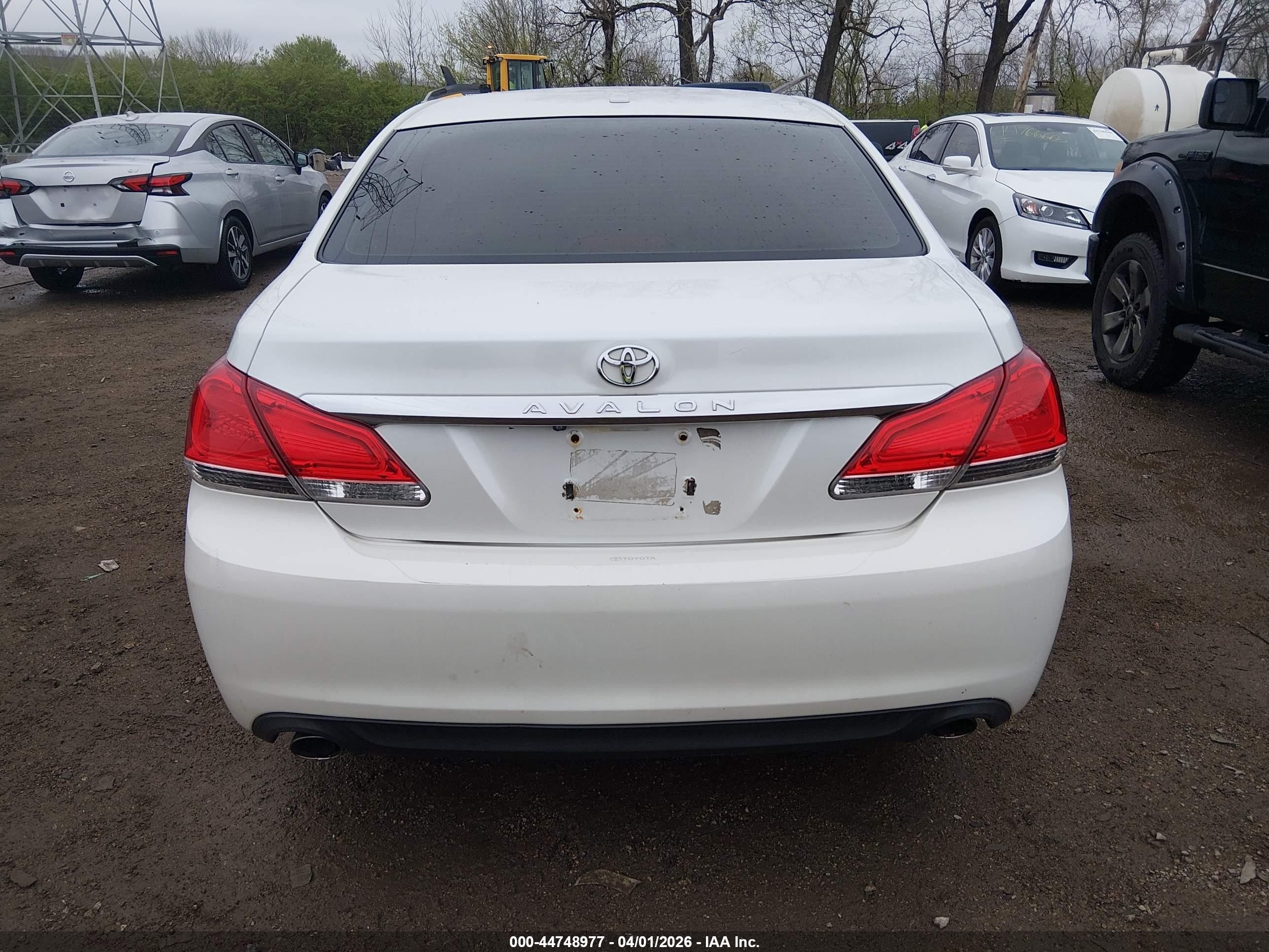 2012 Toyota Avalon Limited White vin: 4T1BK3DB1CU445436