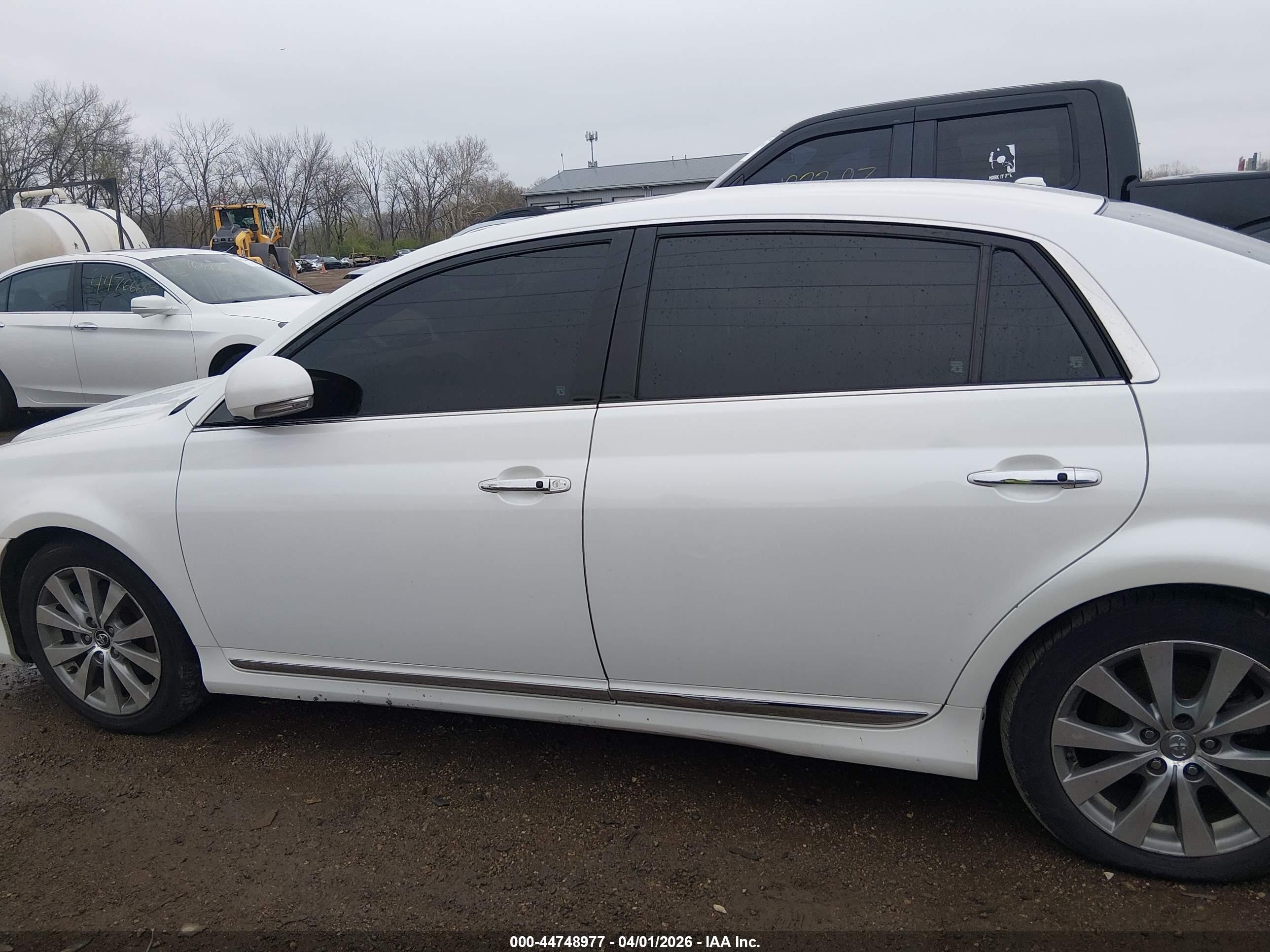 2012 Toyota Avalon Limited White vin: 4T1BK3DB1CU445436