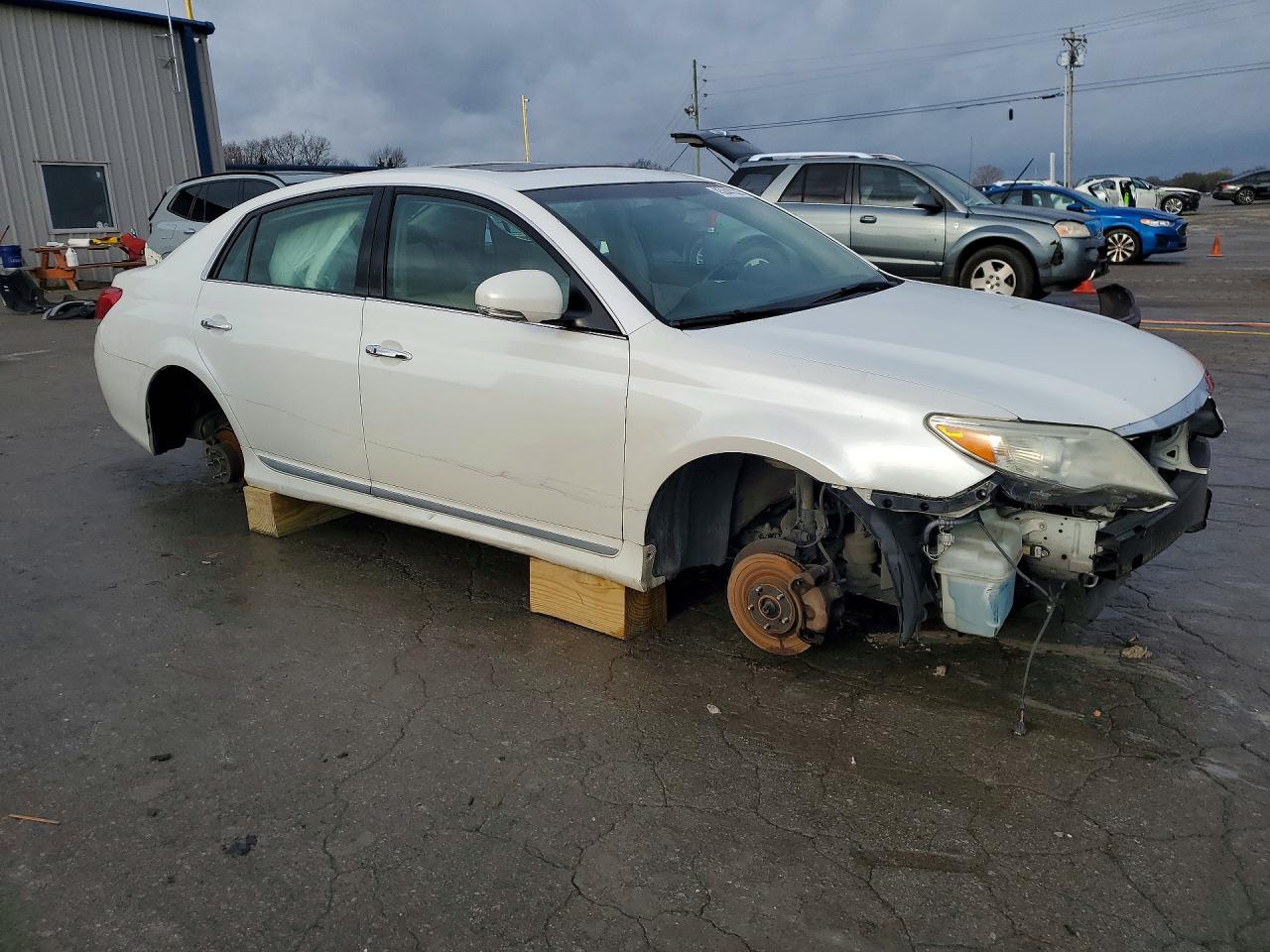 2012 Toyota Avalon Limited White vin: 4T1BK3DB1CU456372