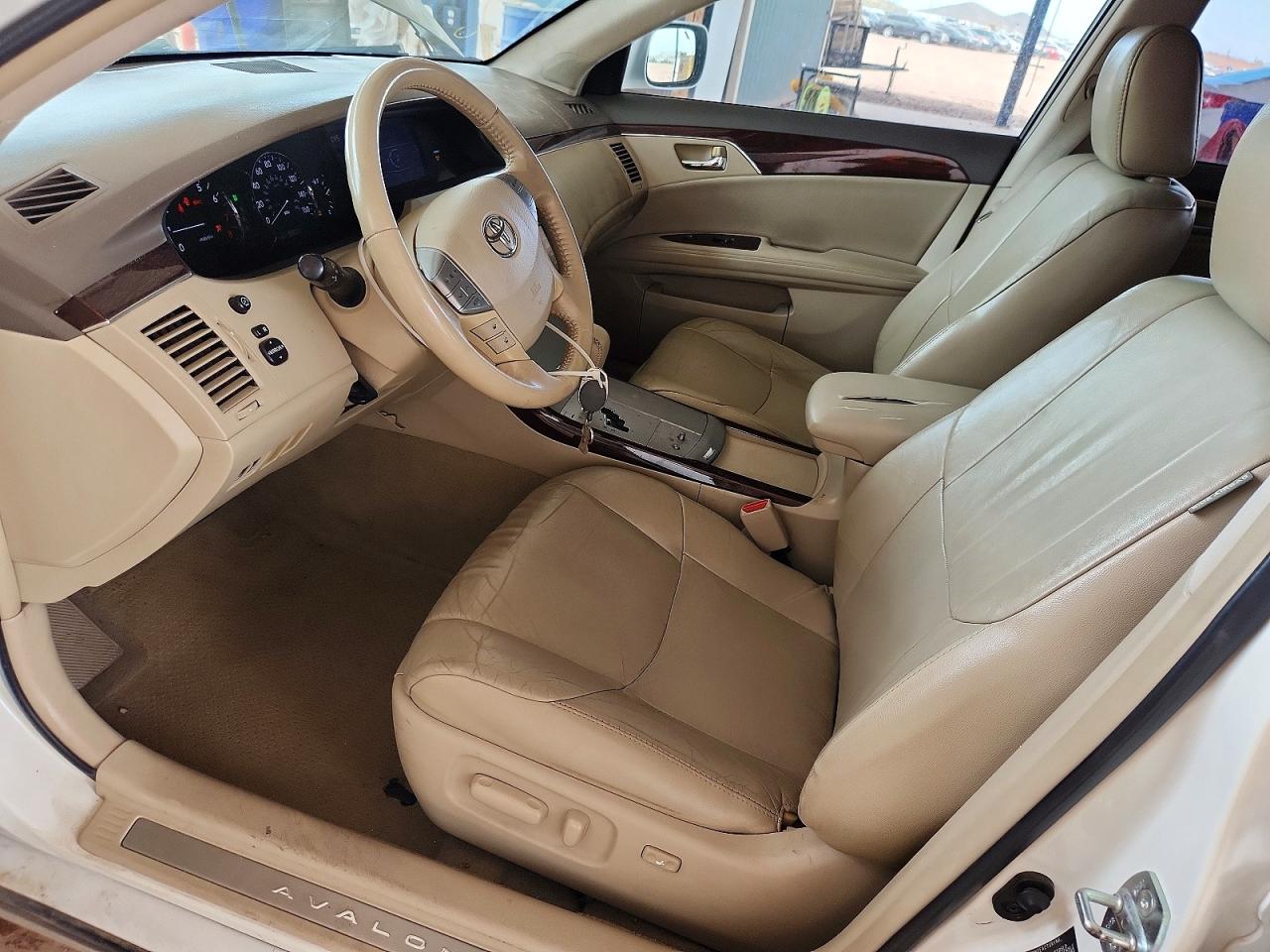 2010 Toyota Avalon Xls White vin: 4T1BK3DB2AU369044