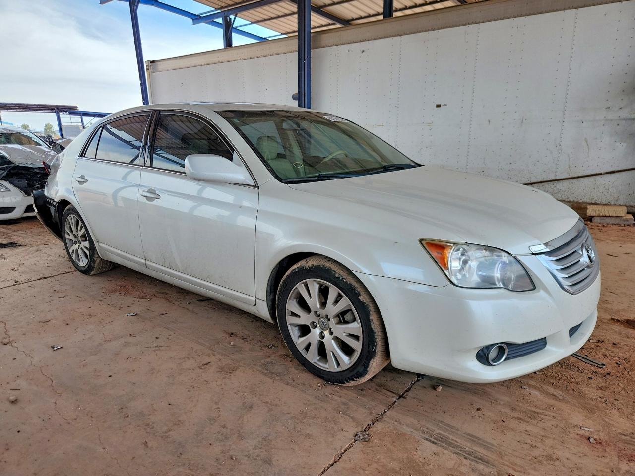 2010 Toyota Avalon Xls White vin: 4T1BK3DB2AU369044