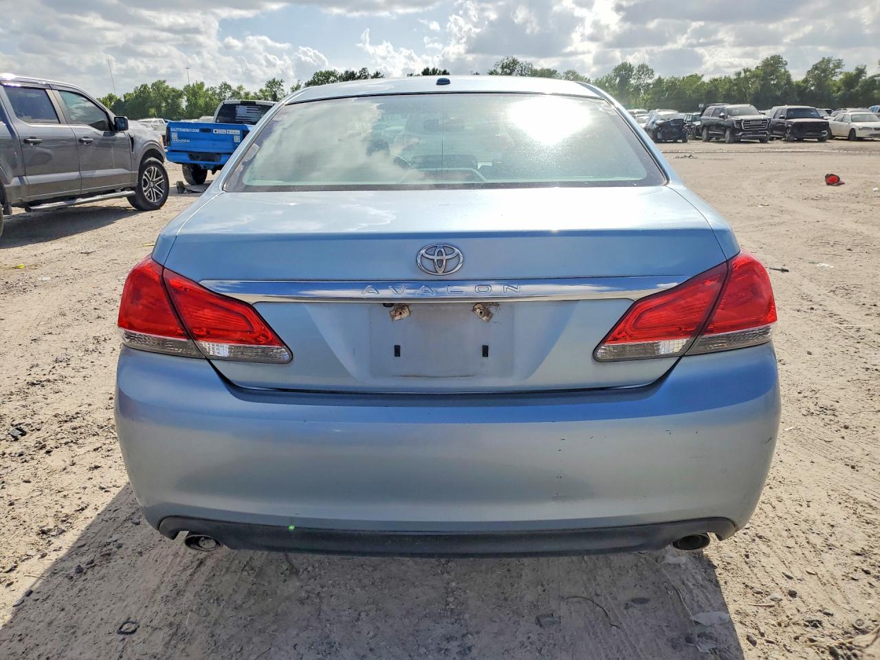 2011 Toyota Avalon Base Blue vin: 4T1BK3DB2BU385326