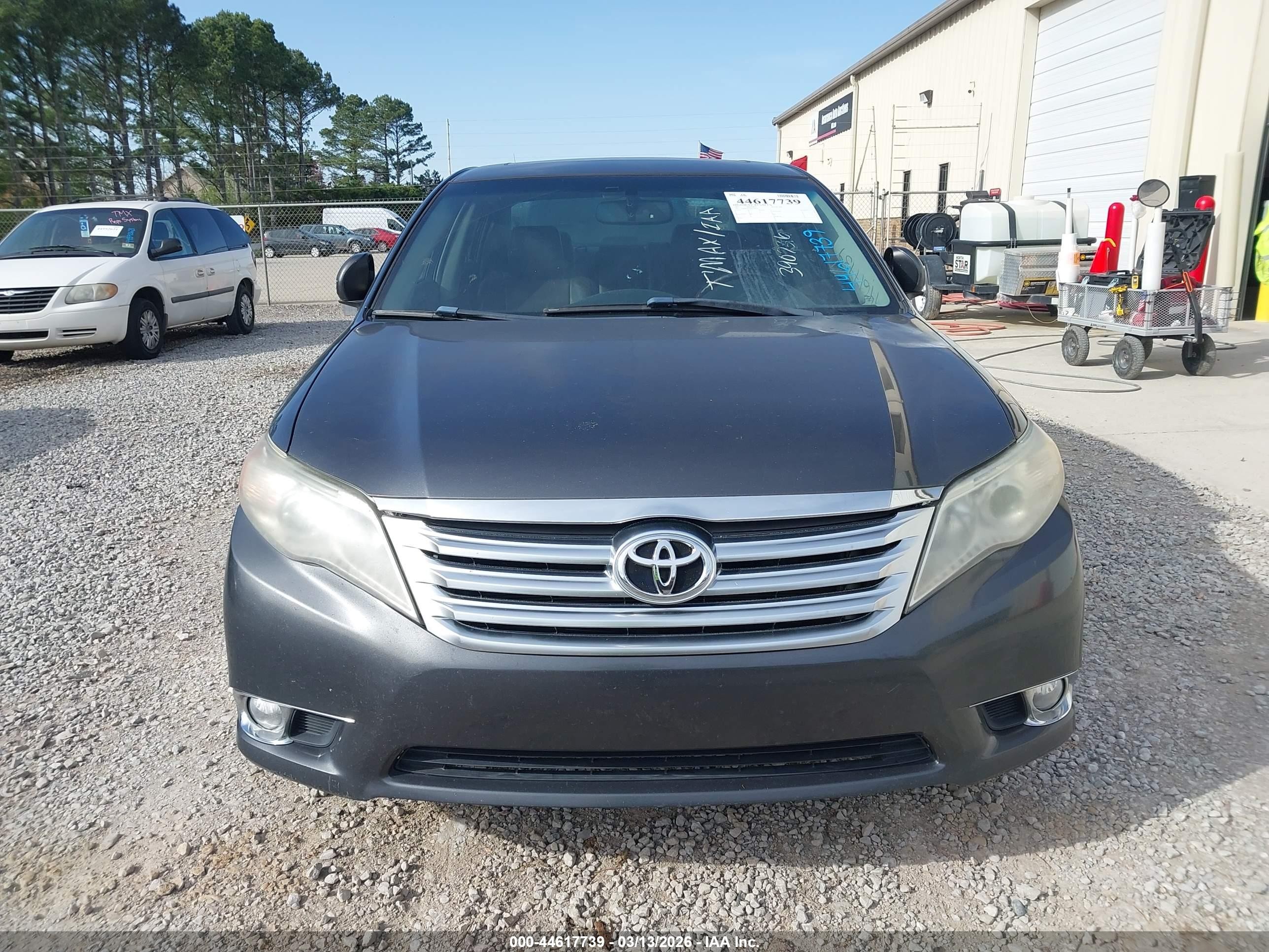 2011 Toyota Avalon Limited Gray vin: 4T1BK3DB2BU390736