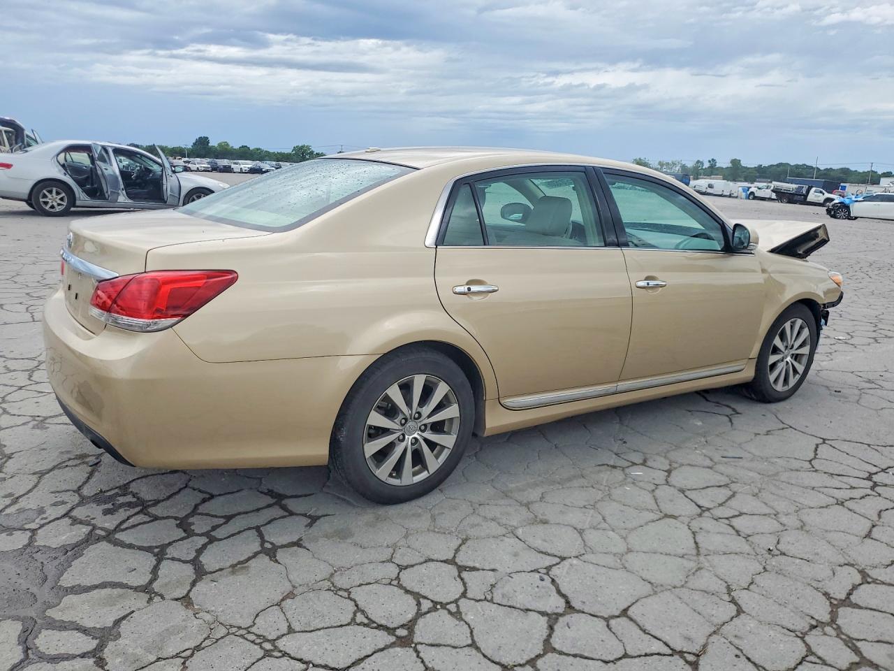 2011 Toyota Avalon Limited Gold vin: 4T1BK3DB2BU403789