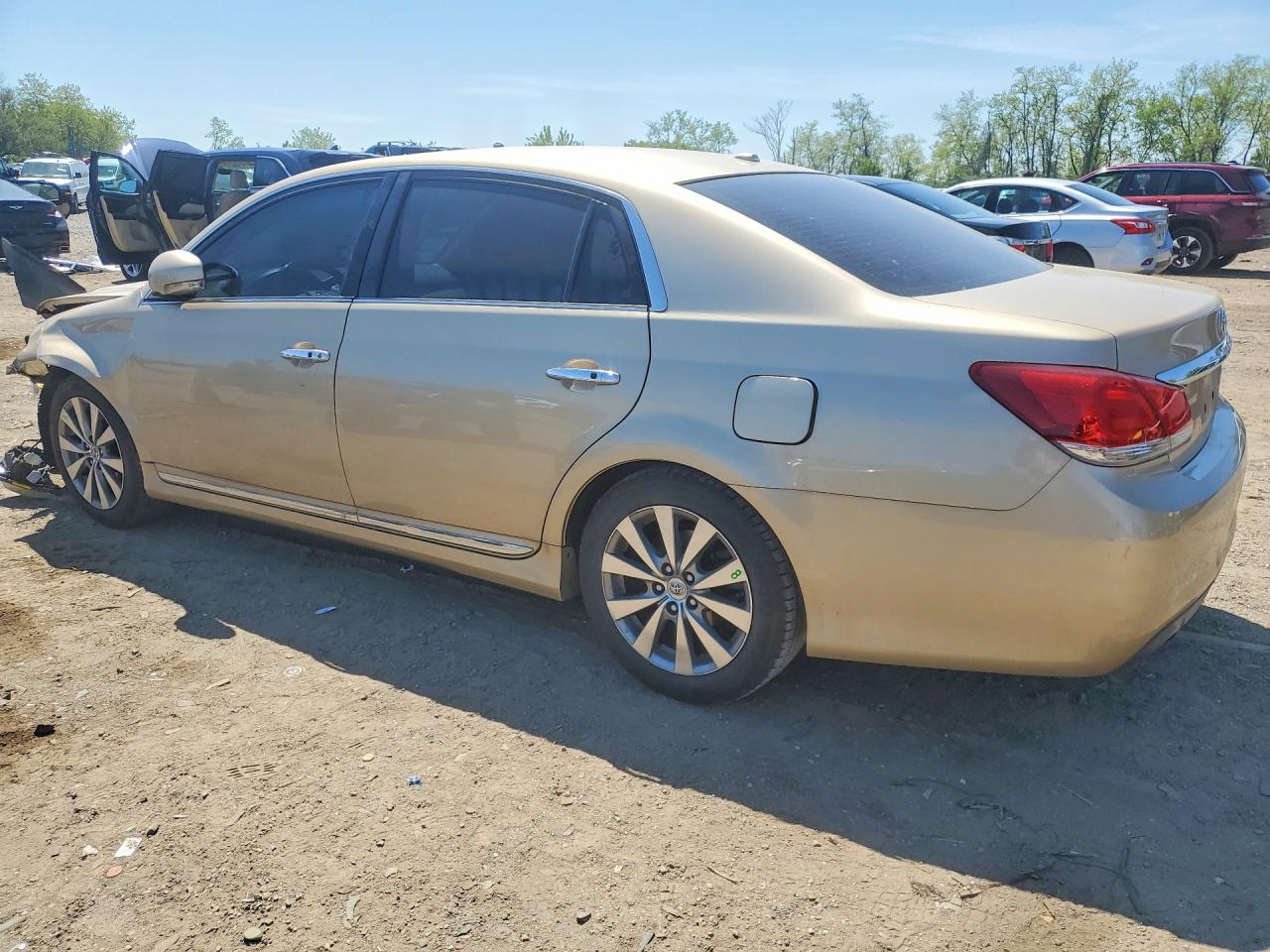 2011 Toyota Avalon Limited Gold vin: 4T1BK3DB2BU413464