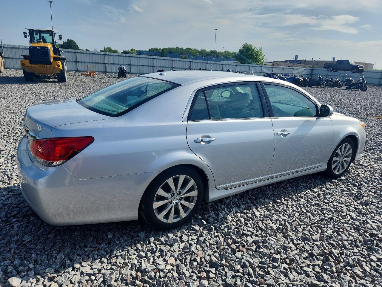 2011 Toyota Avalon Limited Silver vin: 4T1BK3DB2BU433939