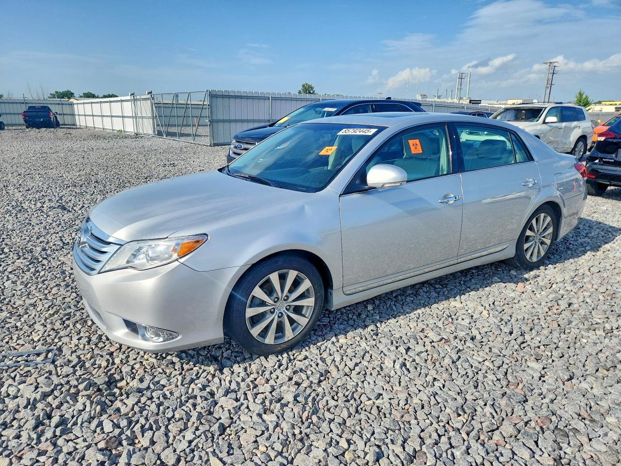 2011 Toyota Avalon Limited Серебряный vin: 4T1BK3DB2BU433939