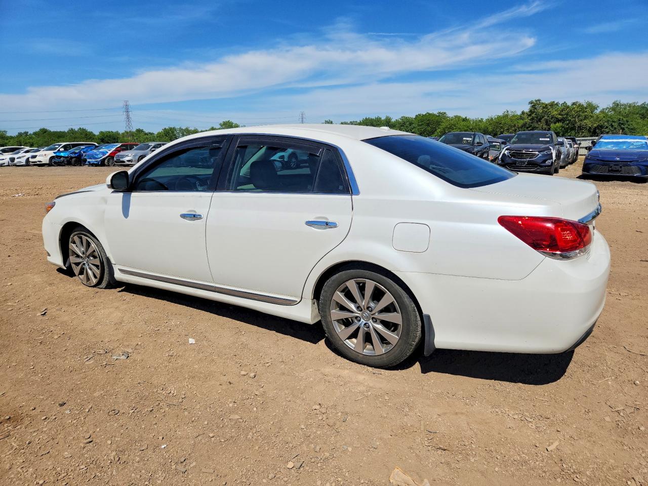 2012 Toyota Avalon Limited White vin: 4T1BK3DB2CU467834