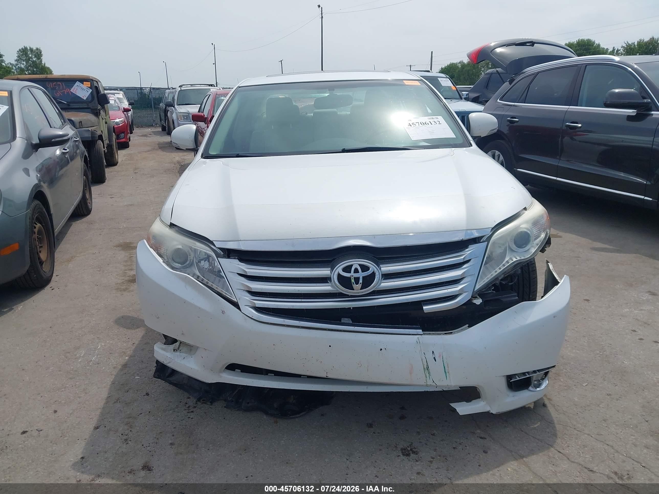 2012 Toyota Avalon Limited White vin: 4T1BK3DB2CU471754