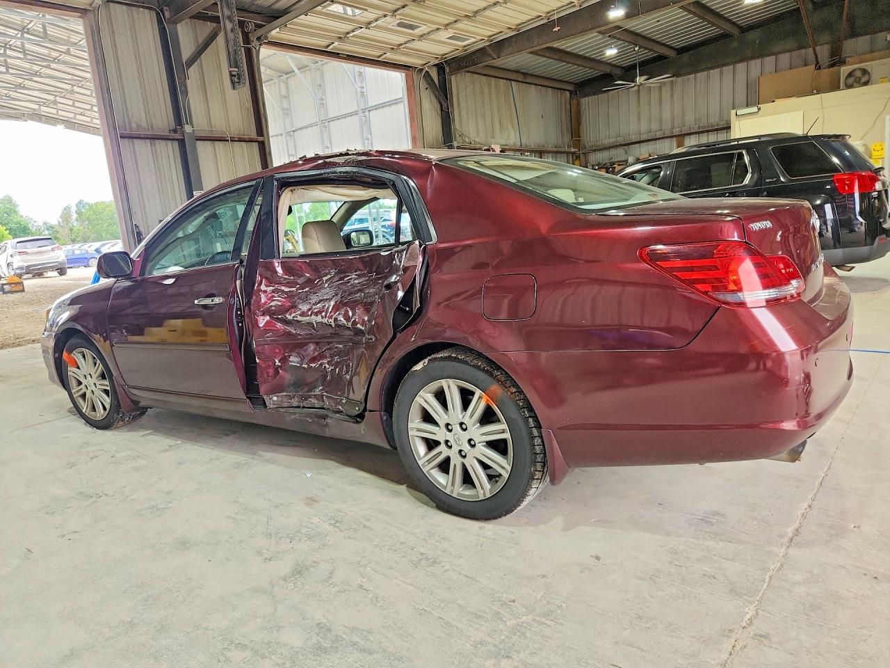 2010 Toyota Avalon Limited Burgundy vin: 4T1BK3DB3AU354598
