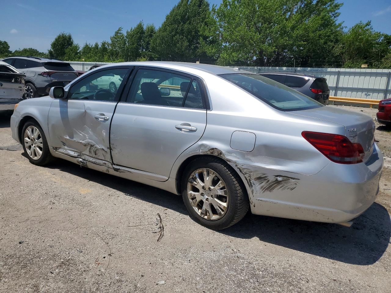 2010 Toyota Avalon Xls Серебряный vin: 4T1BK3DB3AU357839