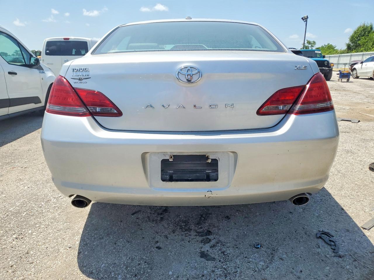 2010 Toyota Avalon Xls Серебряный vin: 4T1BK3DB3AU357839