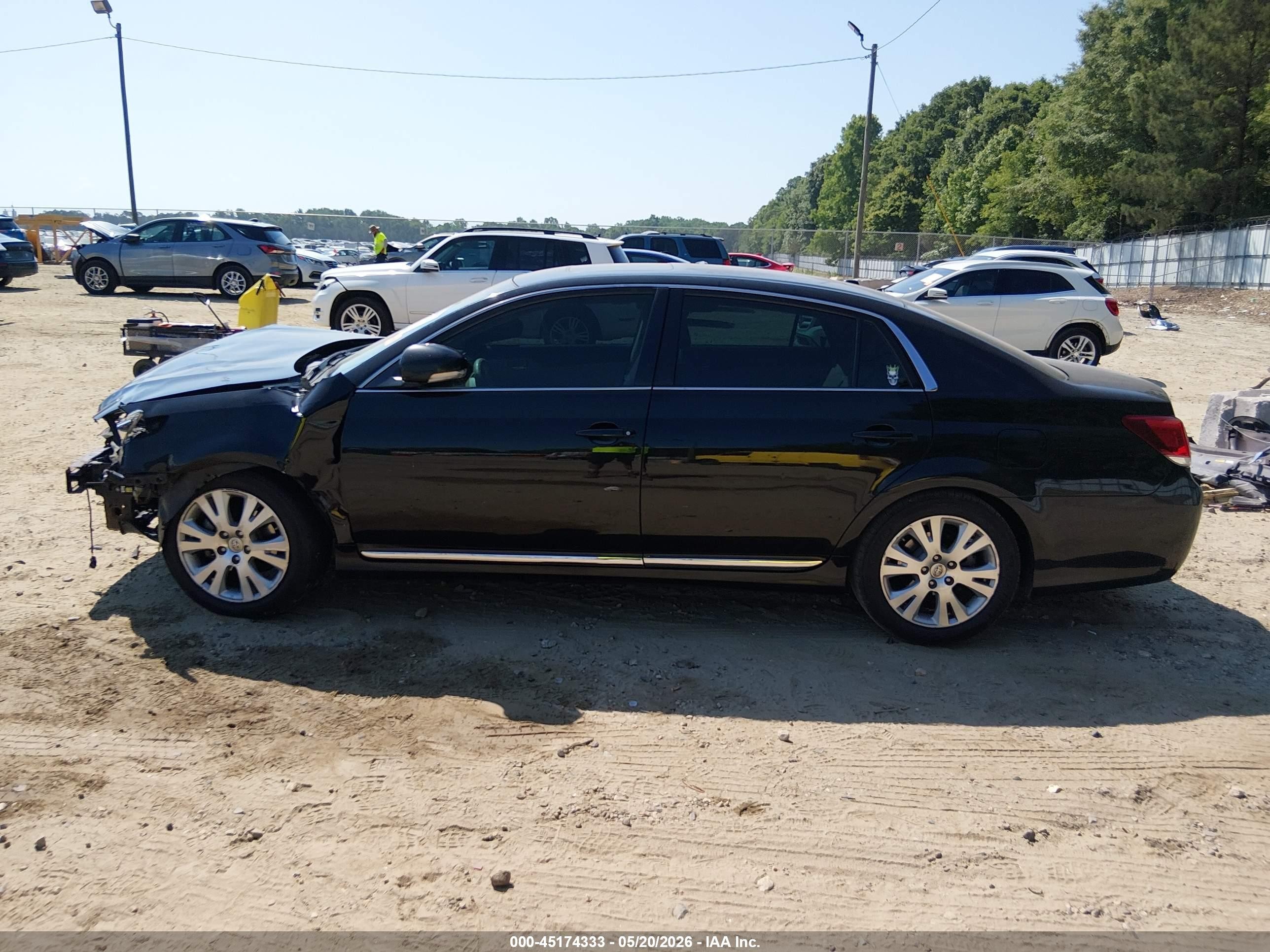 2011 Toyota Avalon   Black vin: 4T1BK3DB3BU371421