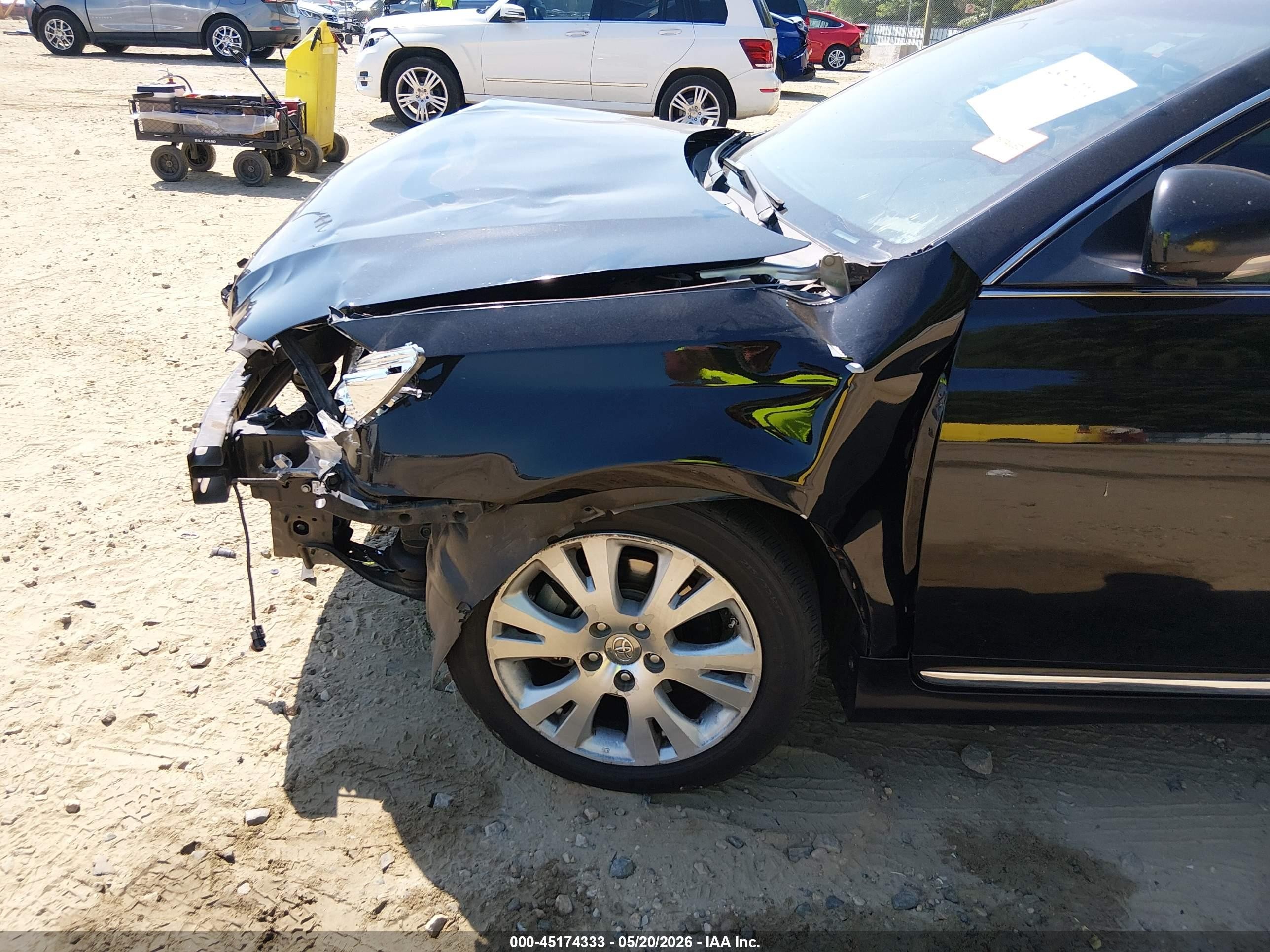 2011 Toyota Avalon   Black vin: 4T1BK3DB3BU371421