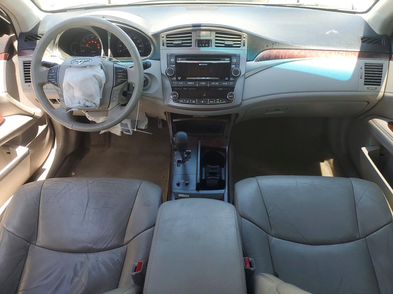 2011 Toyota Avalon Base White vin: 4T1BK3DB3BU371869