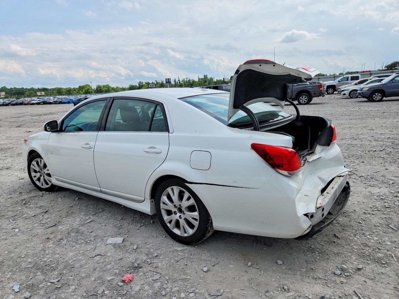 2011 Toyota Avalon Base Белый vin: 4T1BK3DB3BU377218