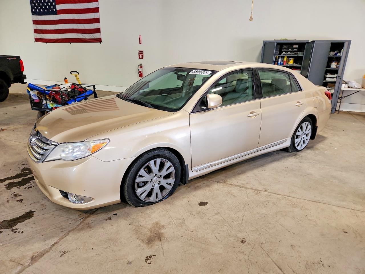 2011 Toyota Avalon Base Tan vin: 4T1BK3DB3BU390728