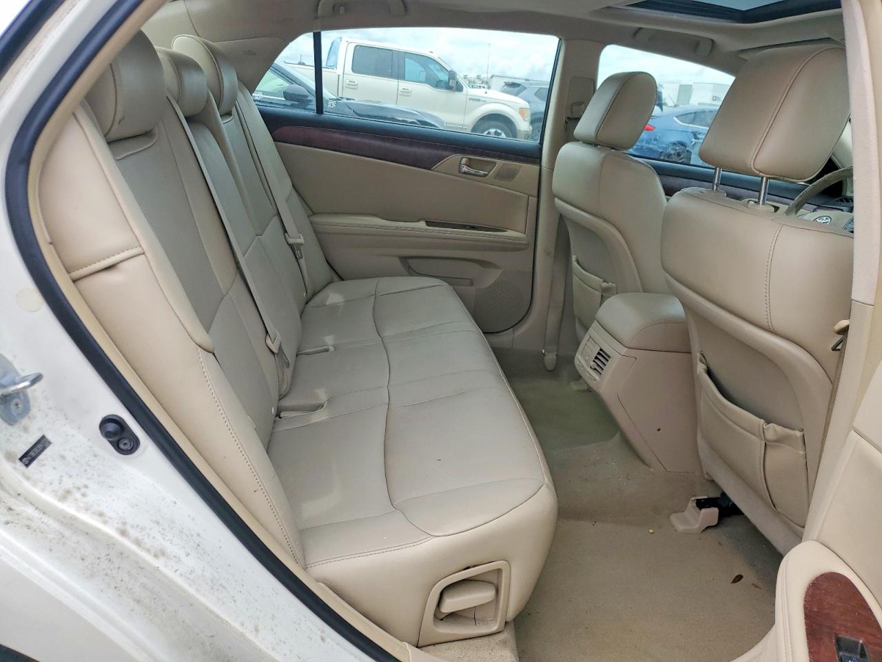 2011 Toyota Avalon Base White vin: 4T1BK3DB3BU413330