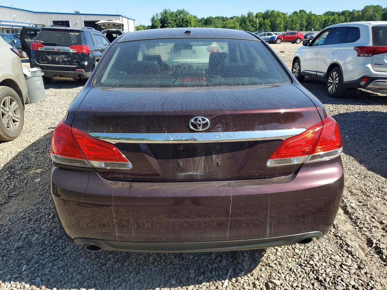 2011 Toyota Avalon Base Burgundy vin: 4T1BK3DB3BU431097