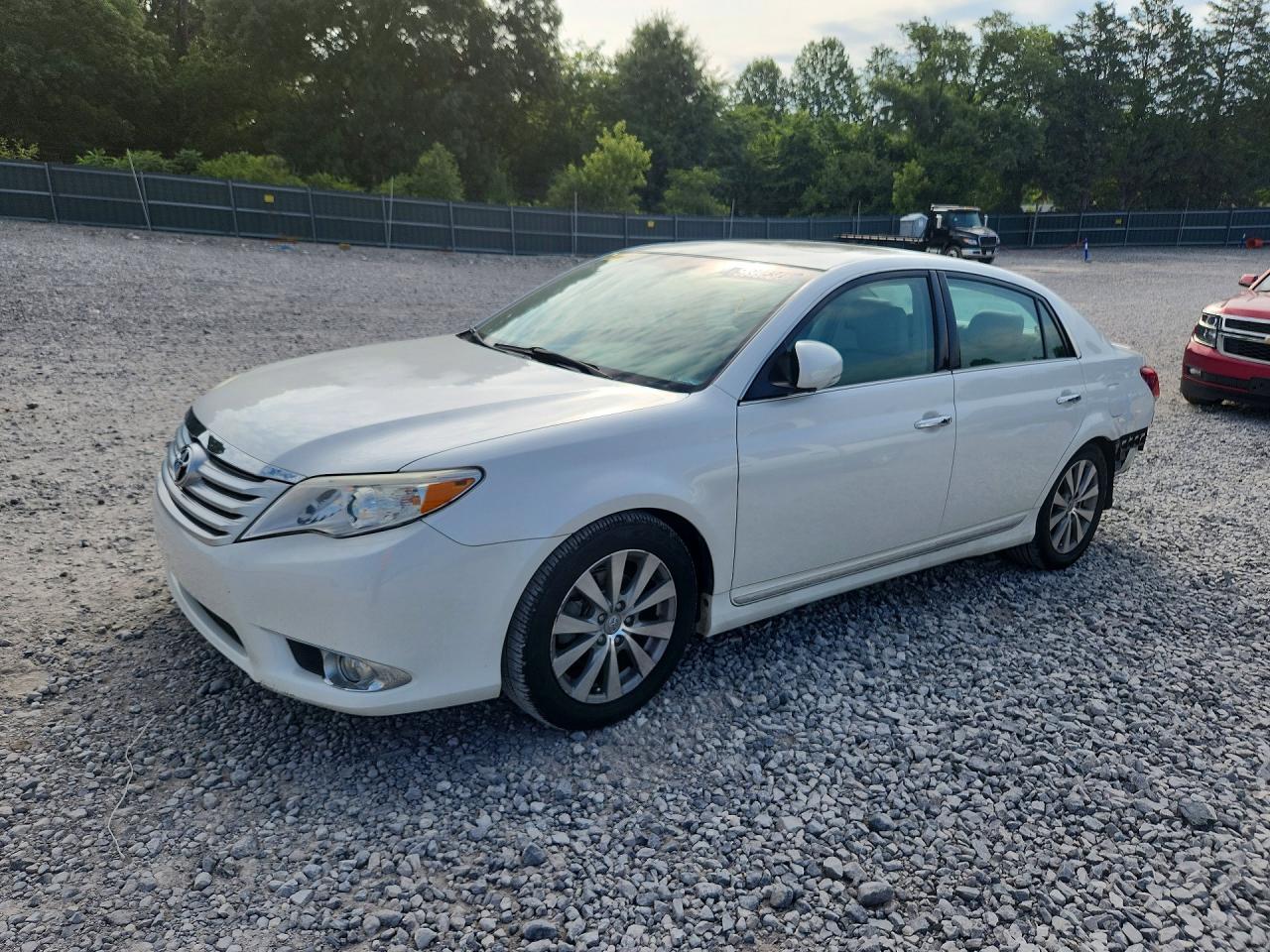2011 Toyota Avalon Limited Белый vin: 4T1BK3DB3BU435845