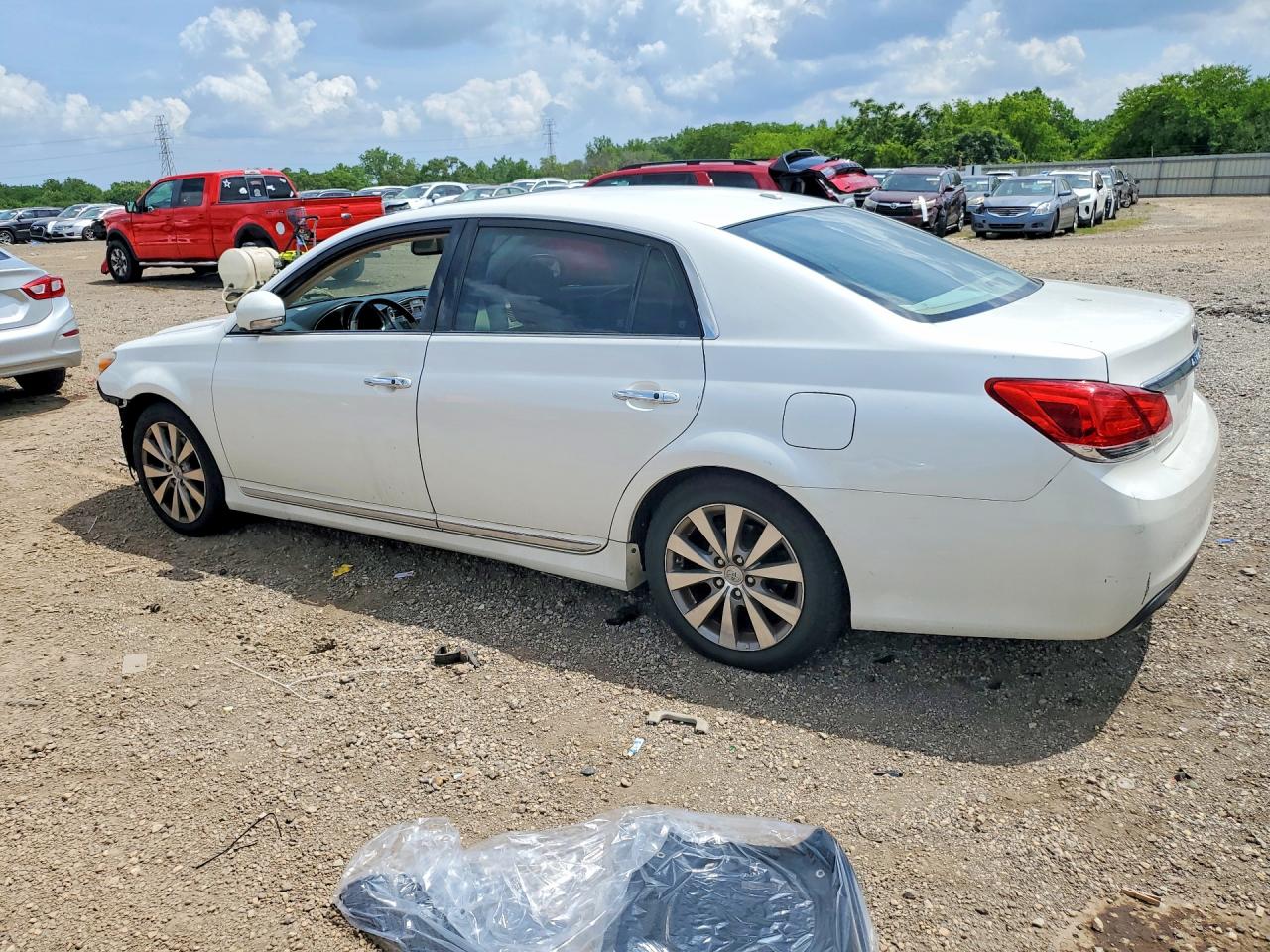 2011 Toyota Avalon Limited White vin: 4T1BK3DB3BU438180
