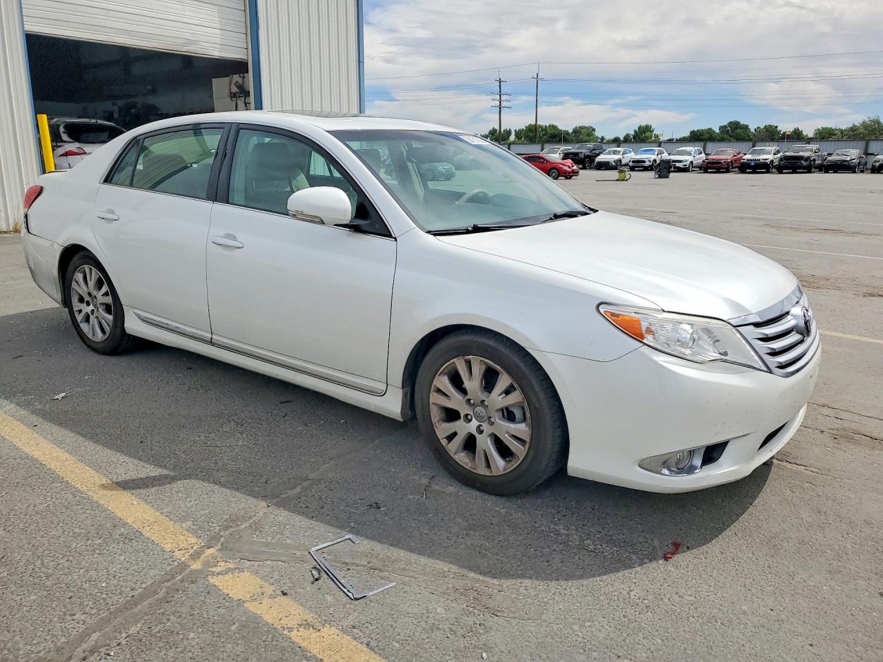 2012 Toyota Avalon Base White vin: 4T1BK3DB3CU446698