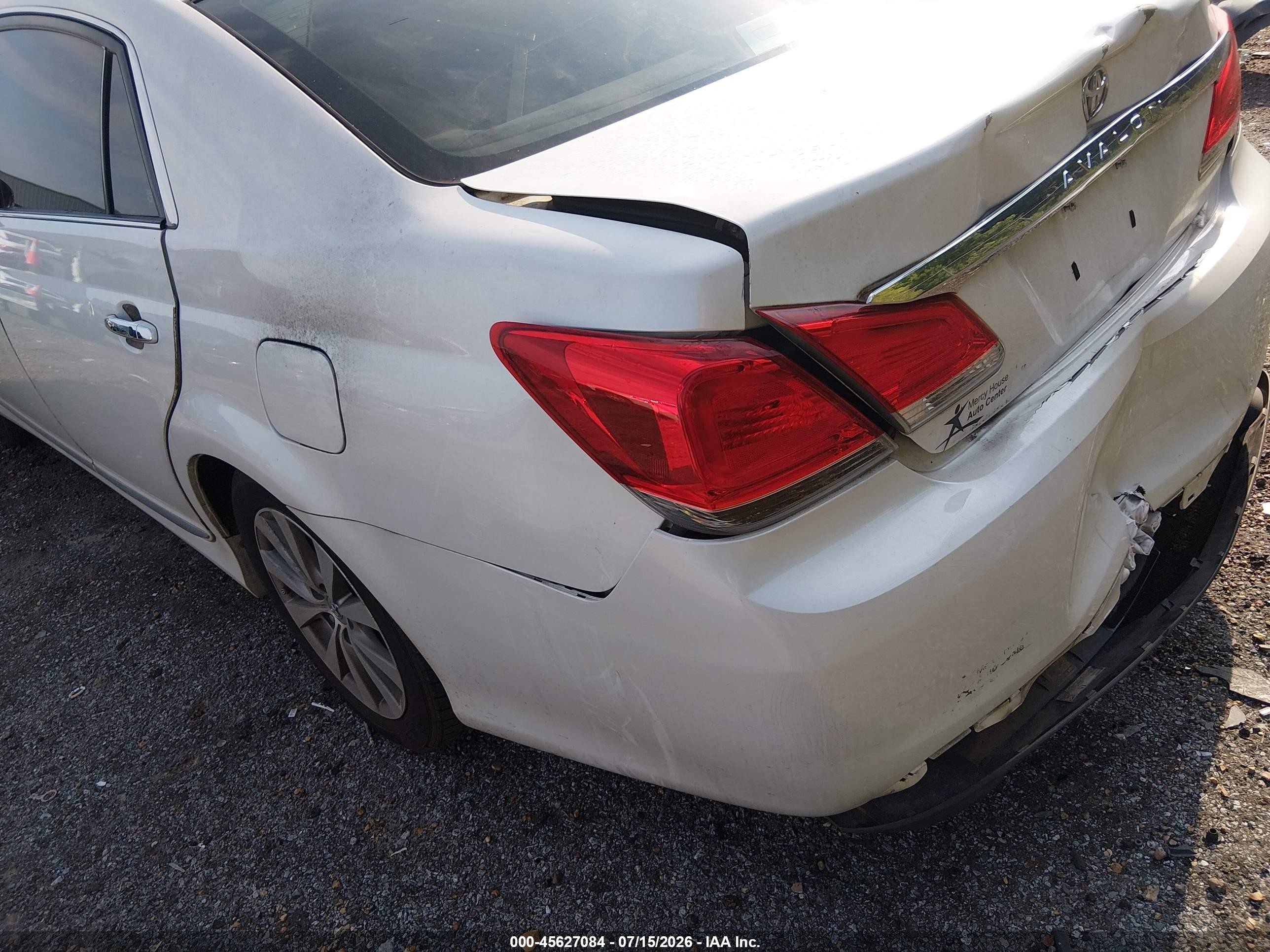 2012 Toyota Avalon Limited White vin: 4T1BK3DB3CU464022