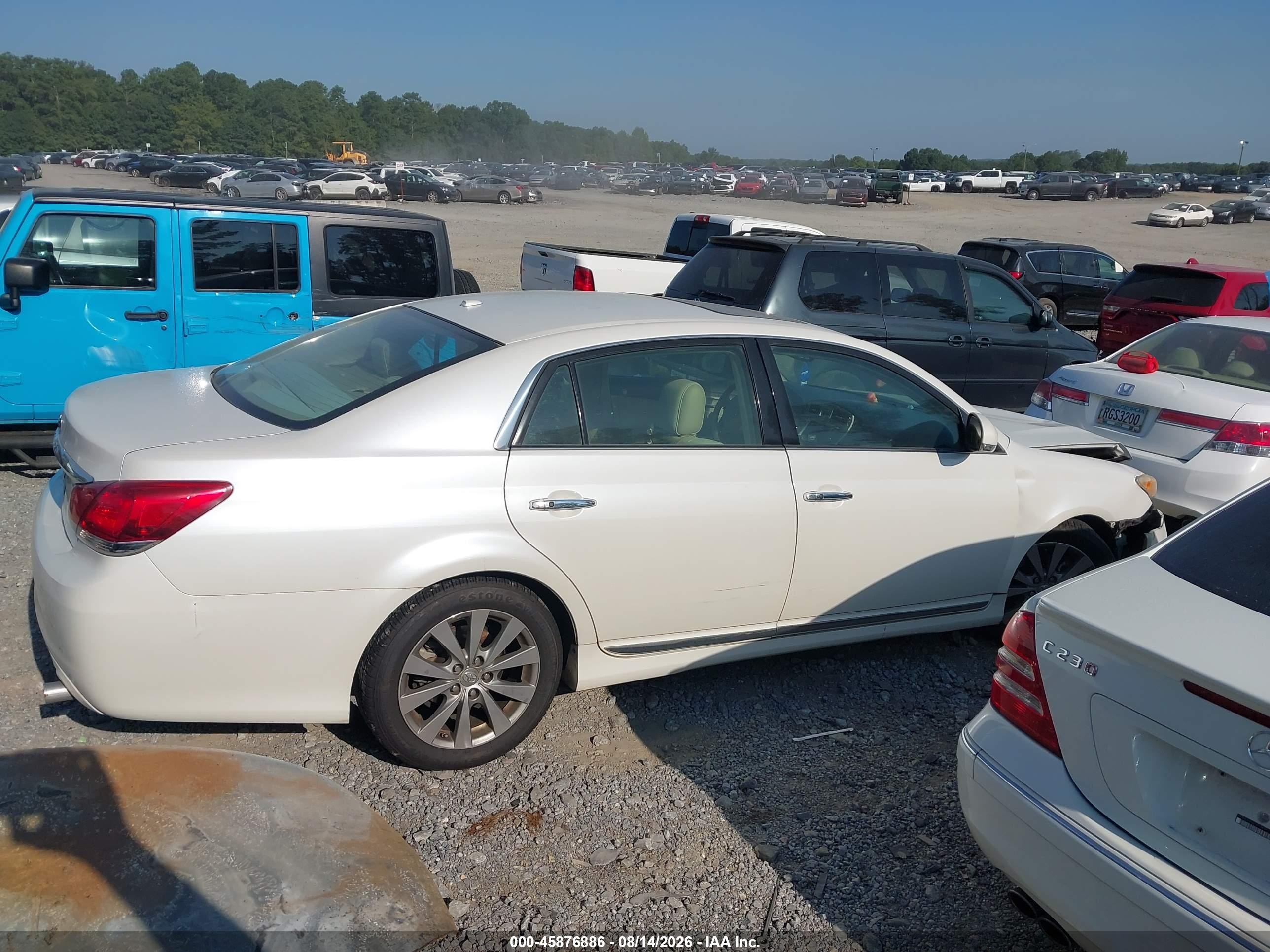 2012 Toyota Avalon Limited White vin: 4T1BK3DB3CU467485