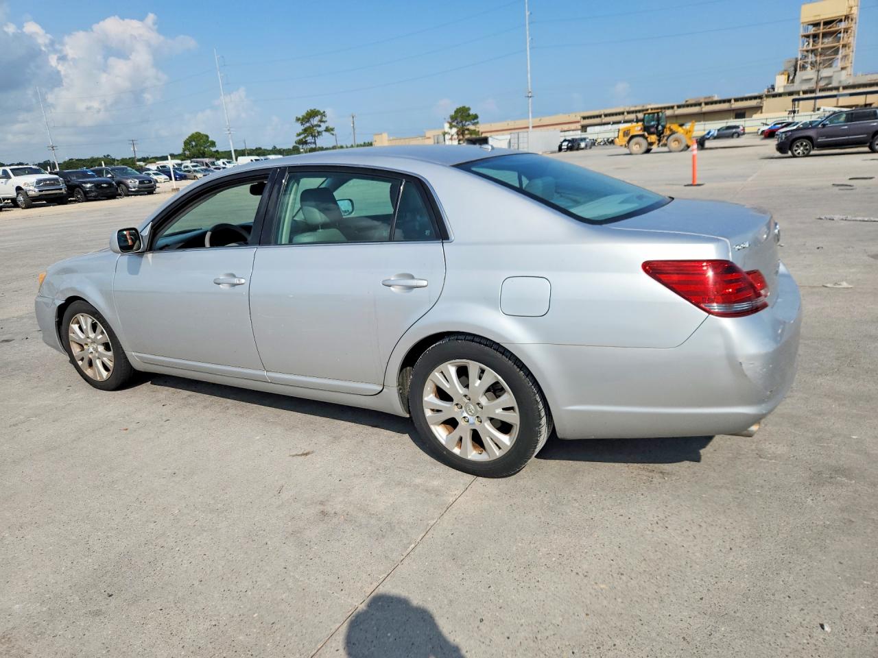 2010 Toyota Avalon Xls Silver vin: 4T1BK3DB4AU358675