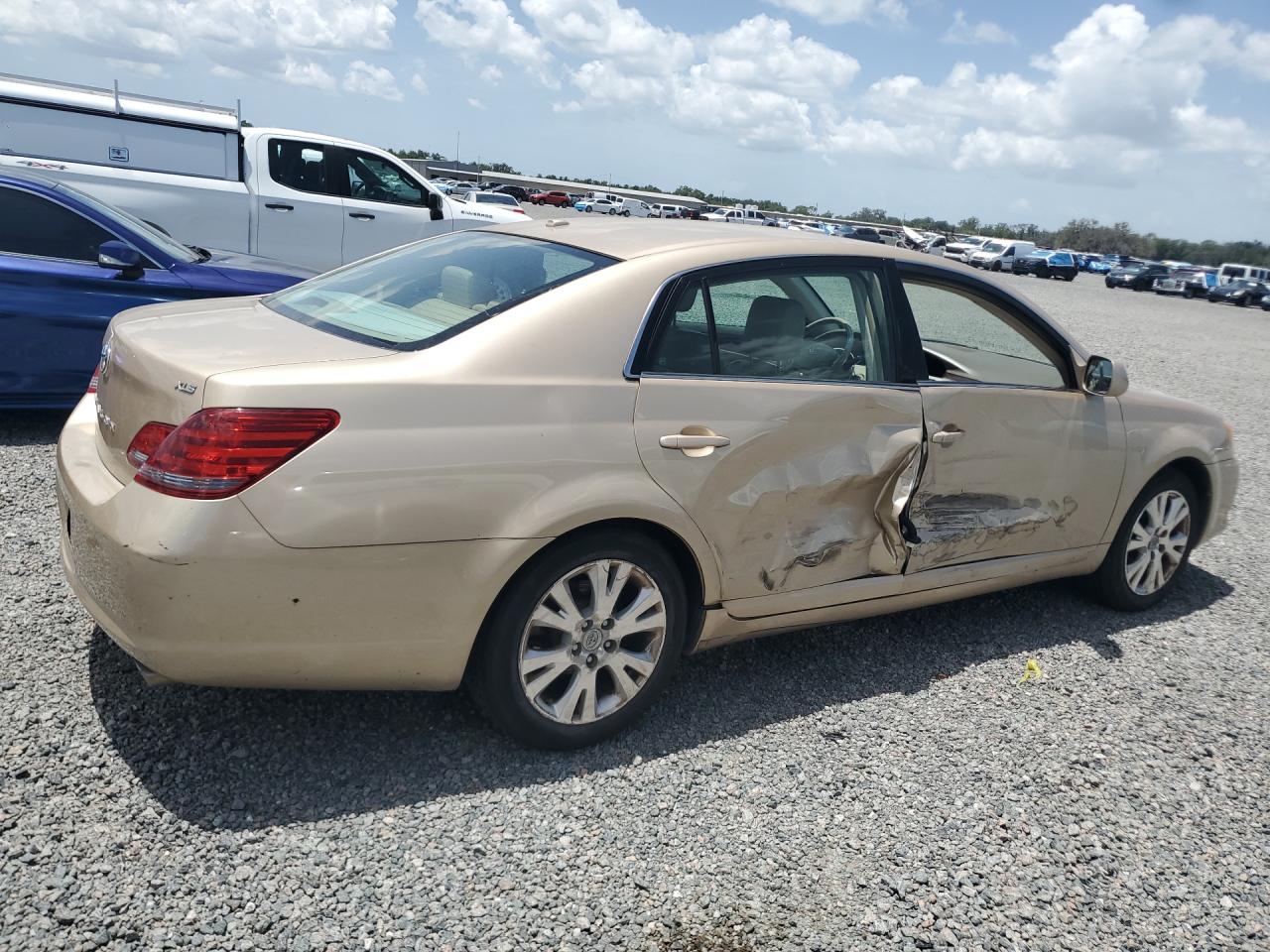 2010 Toyota Avalon Xls Gold vin: 4T1BK3DB4AU358935