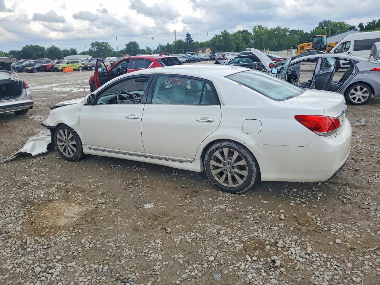 2011 Toyota Avalon Limited White vin: 4T1BK3DB4BU391810