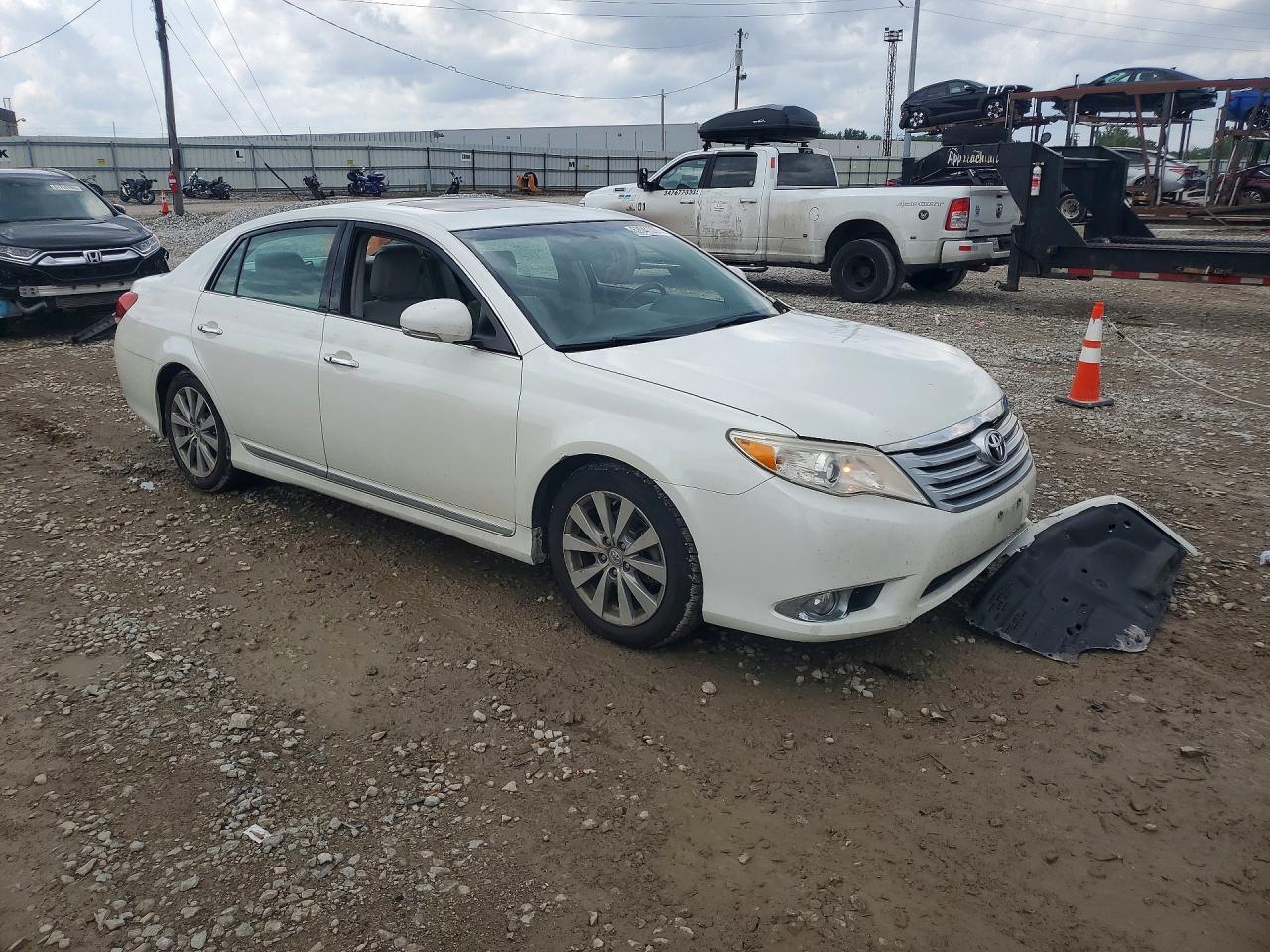 2011 Toyota Avalon Limited White vin: 4T1BK3DB4BU391810