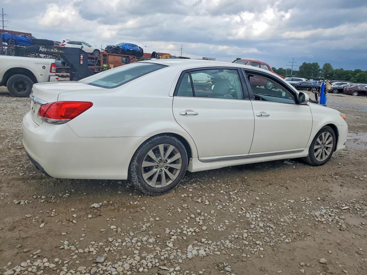 2011 Toyota Avalon Limited White vin: 4T1BK3DB4BU391810