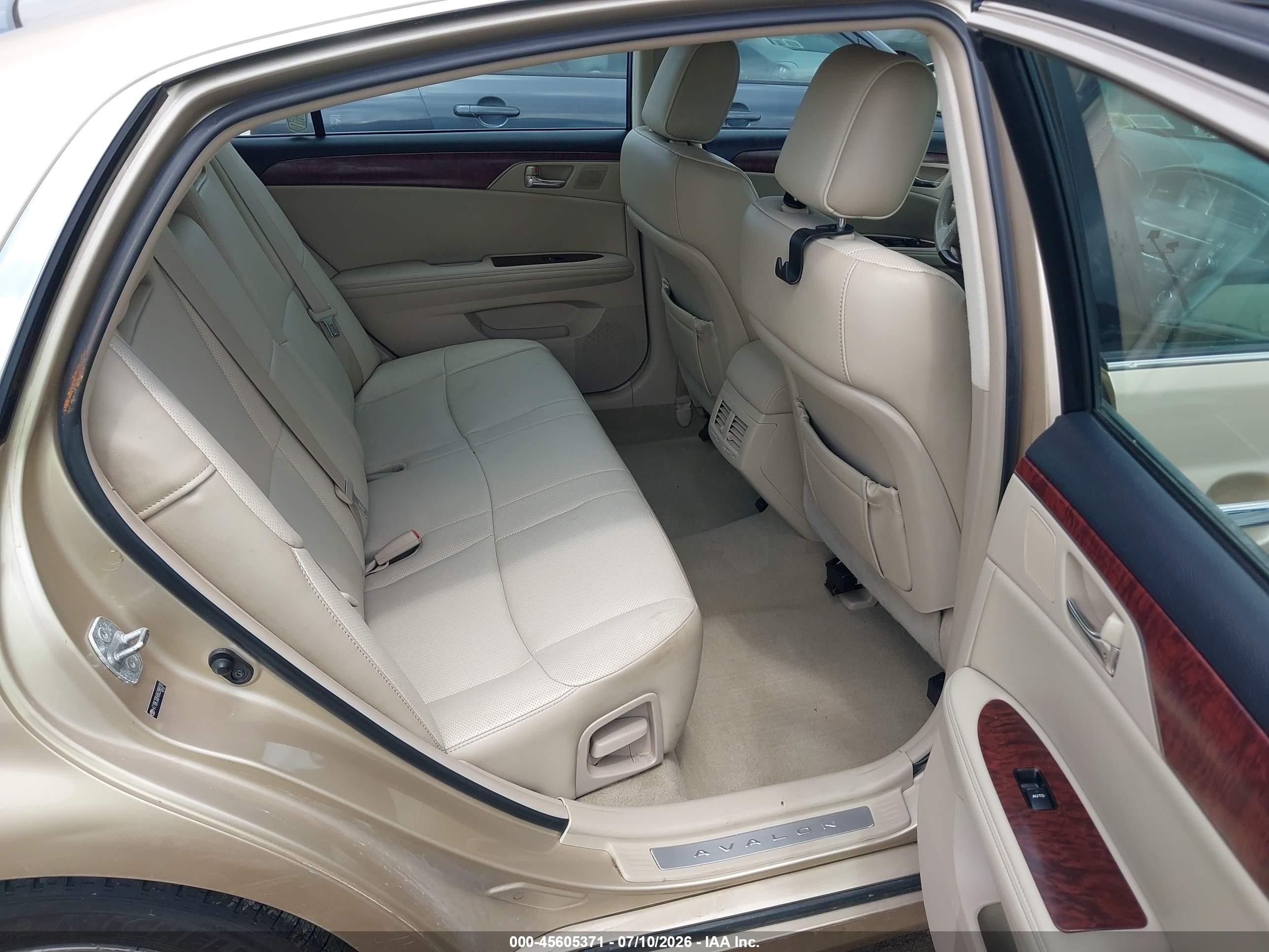 2011 Toyota Avalon Limited Gold vin: 4T1BK3DB4BU398918