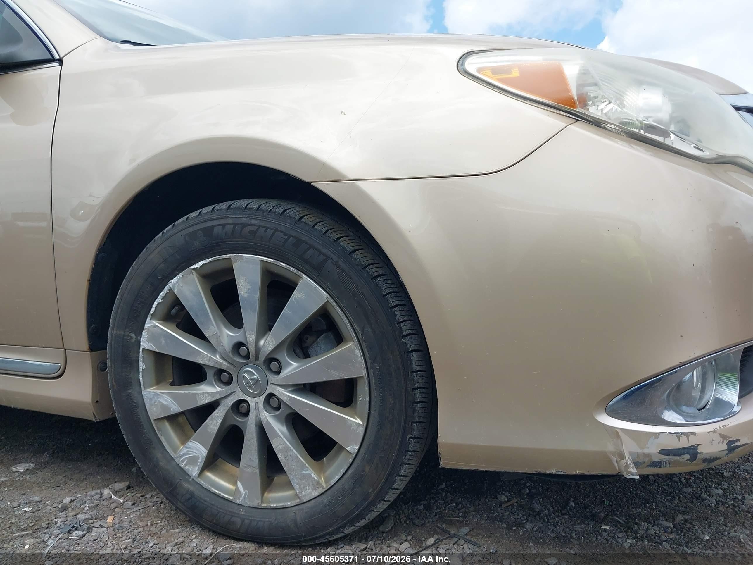 2011 Toyota Avalon Limited Gold vin: 4T1BK3DB4BU398918